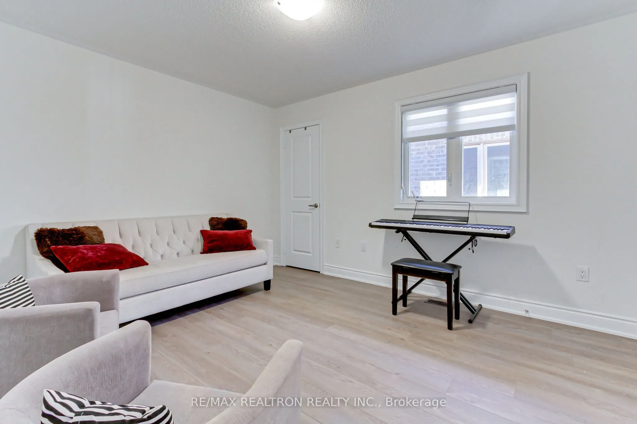 127 Steam Whistle Drive N
