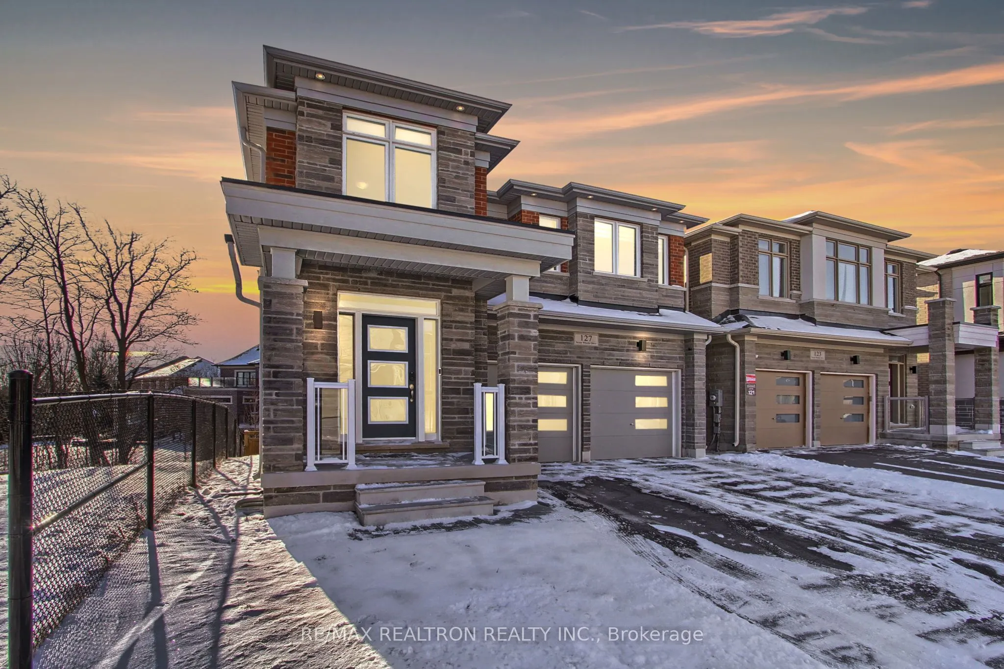 127 Steam Whistle Drive N
