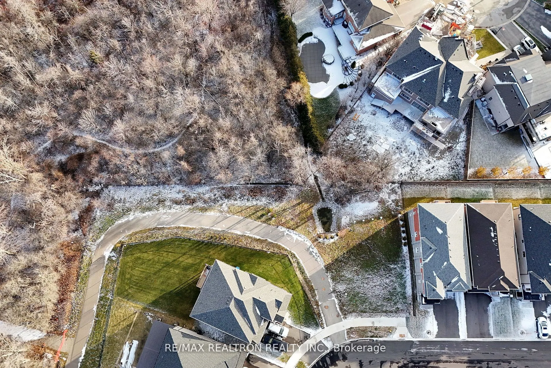 127 Steam Whistle Drive N