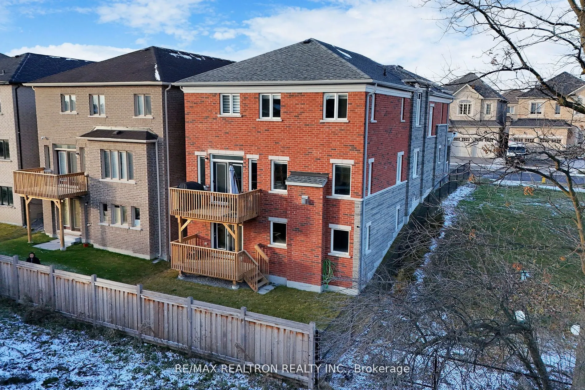 127 Steam Whistle Drive N