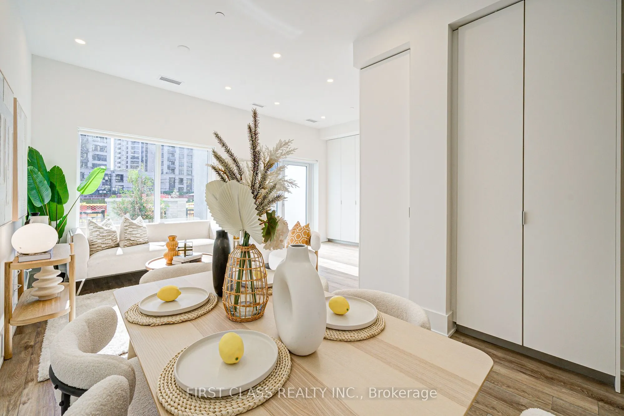 8 Cedarland Drive, #123W