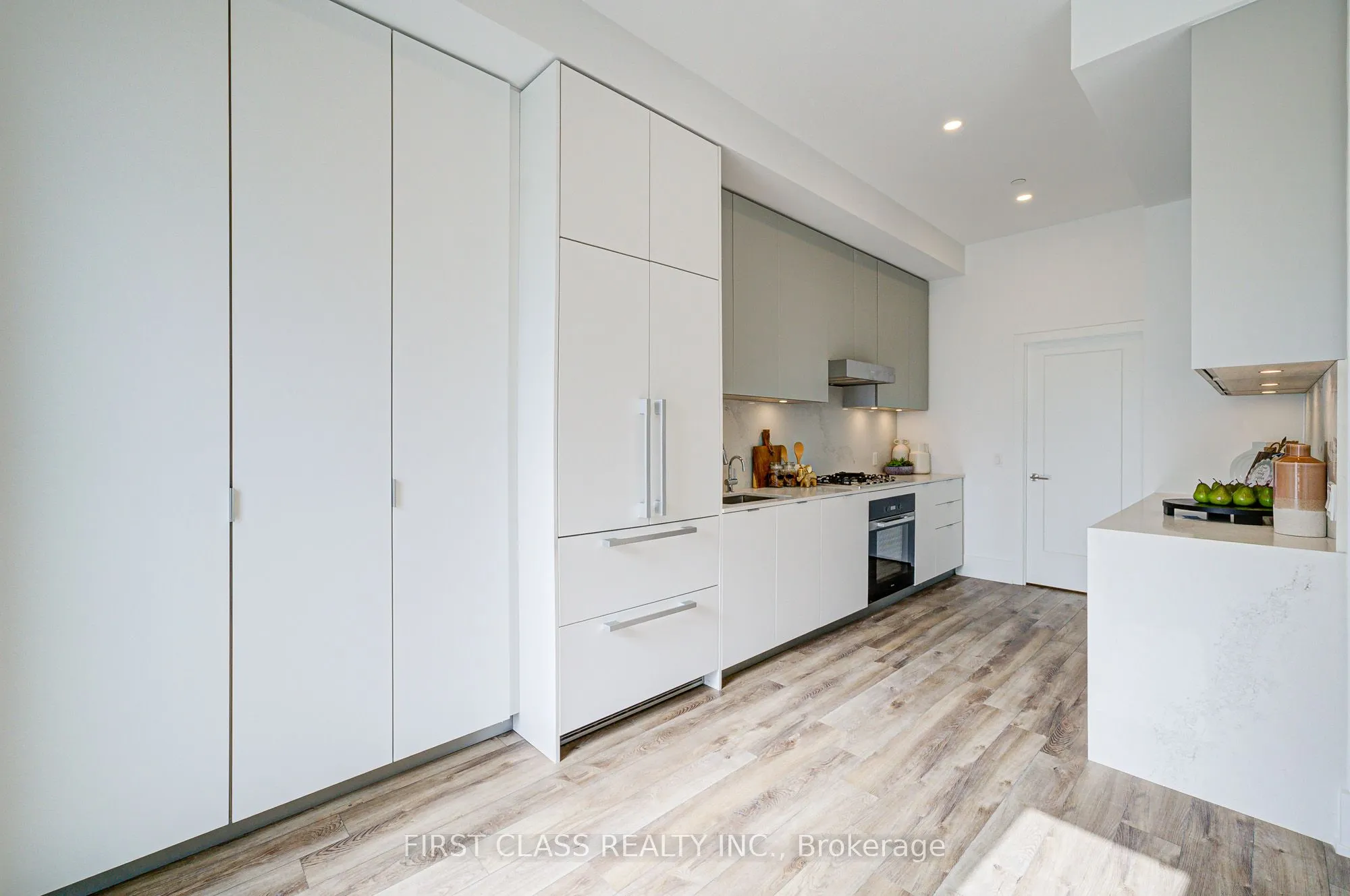 8 Cedarland Drive, #123W