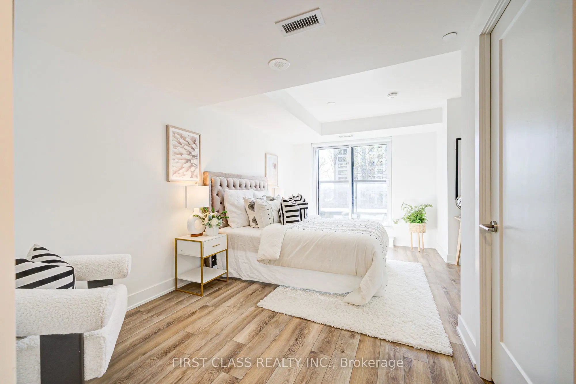 8 Cedarland Drive, #123W