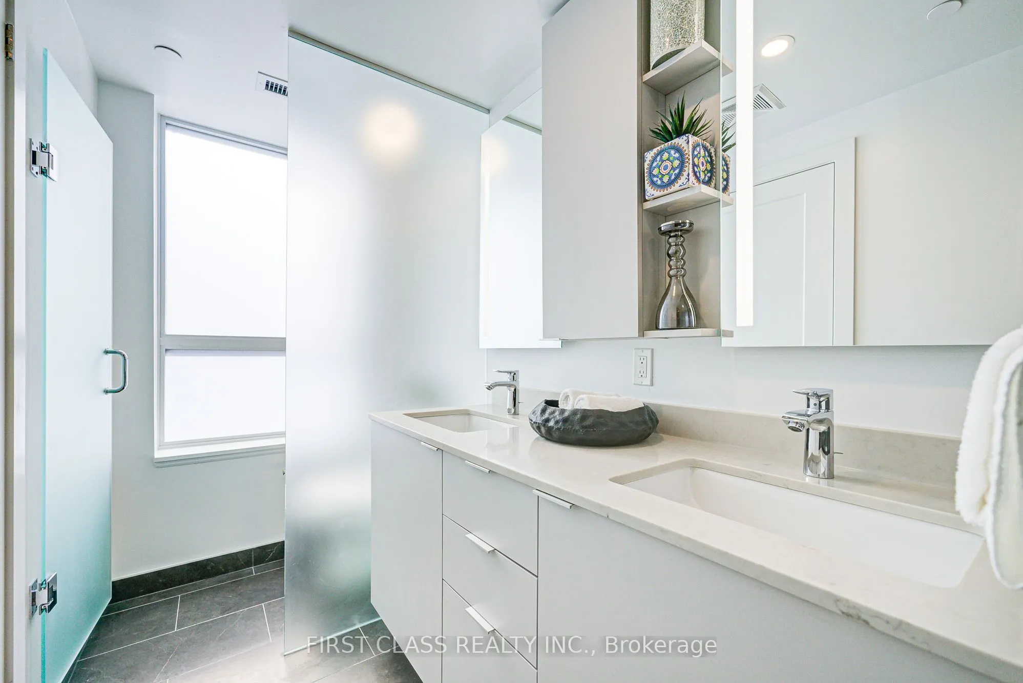 8 Cedarland Drive, #123W