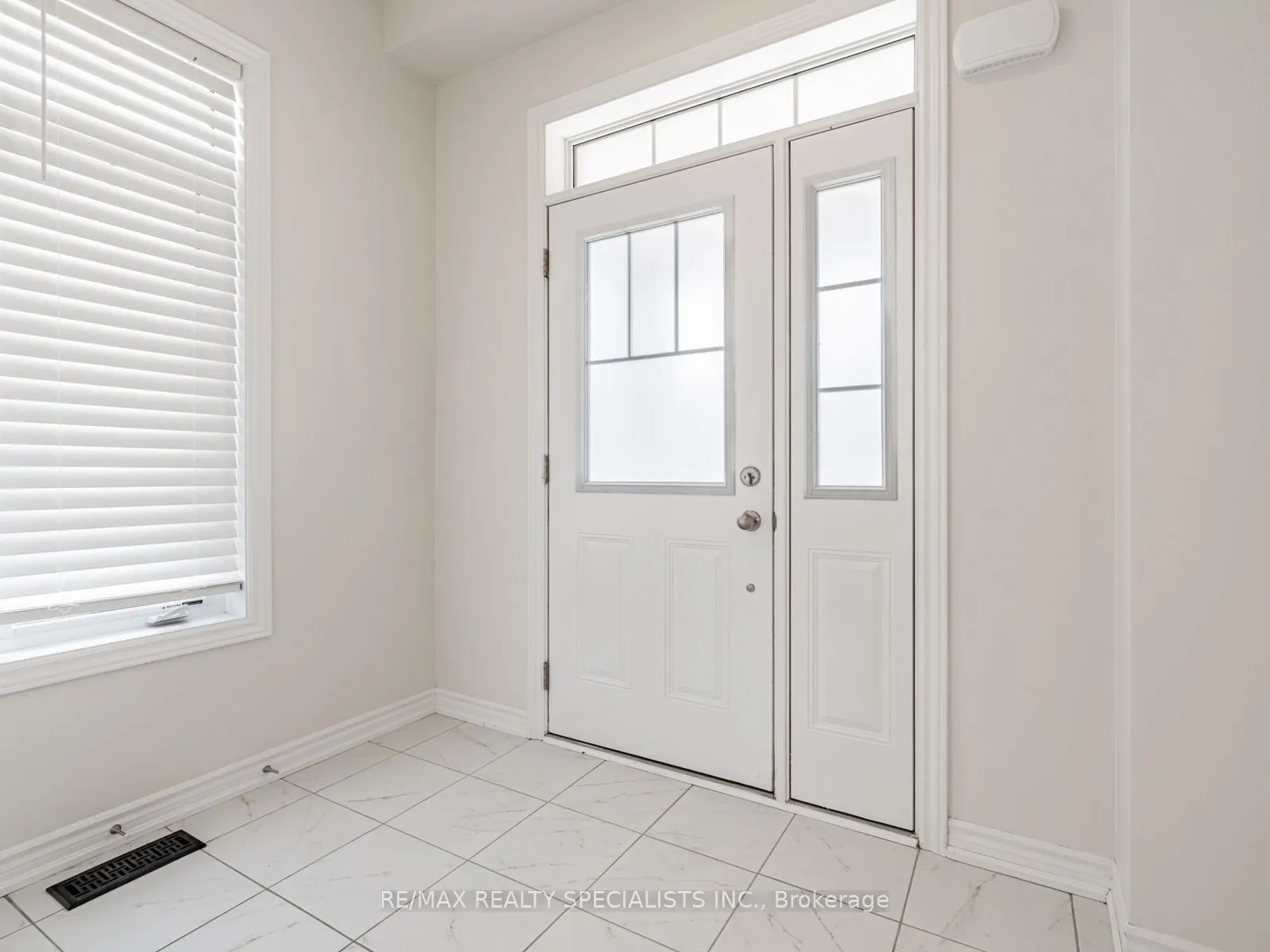 68 Ferragine Crescent