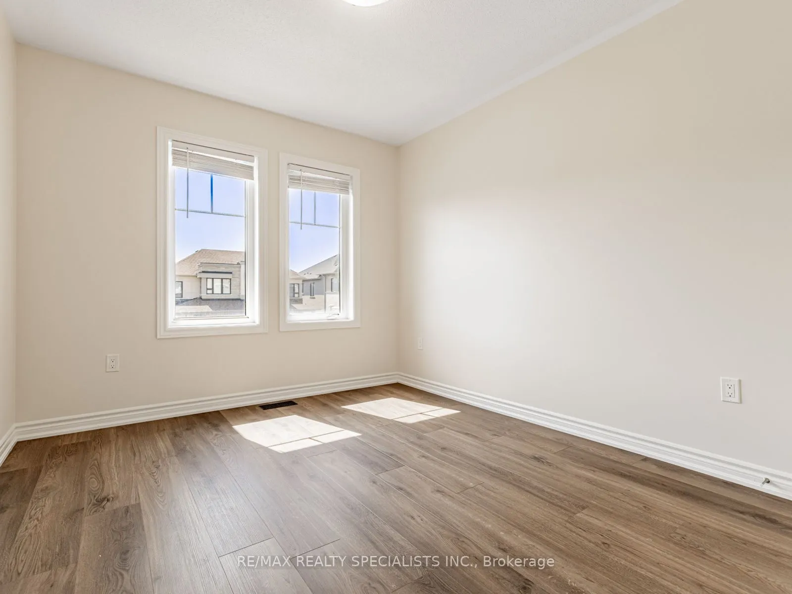 68 Ferragine Crescent