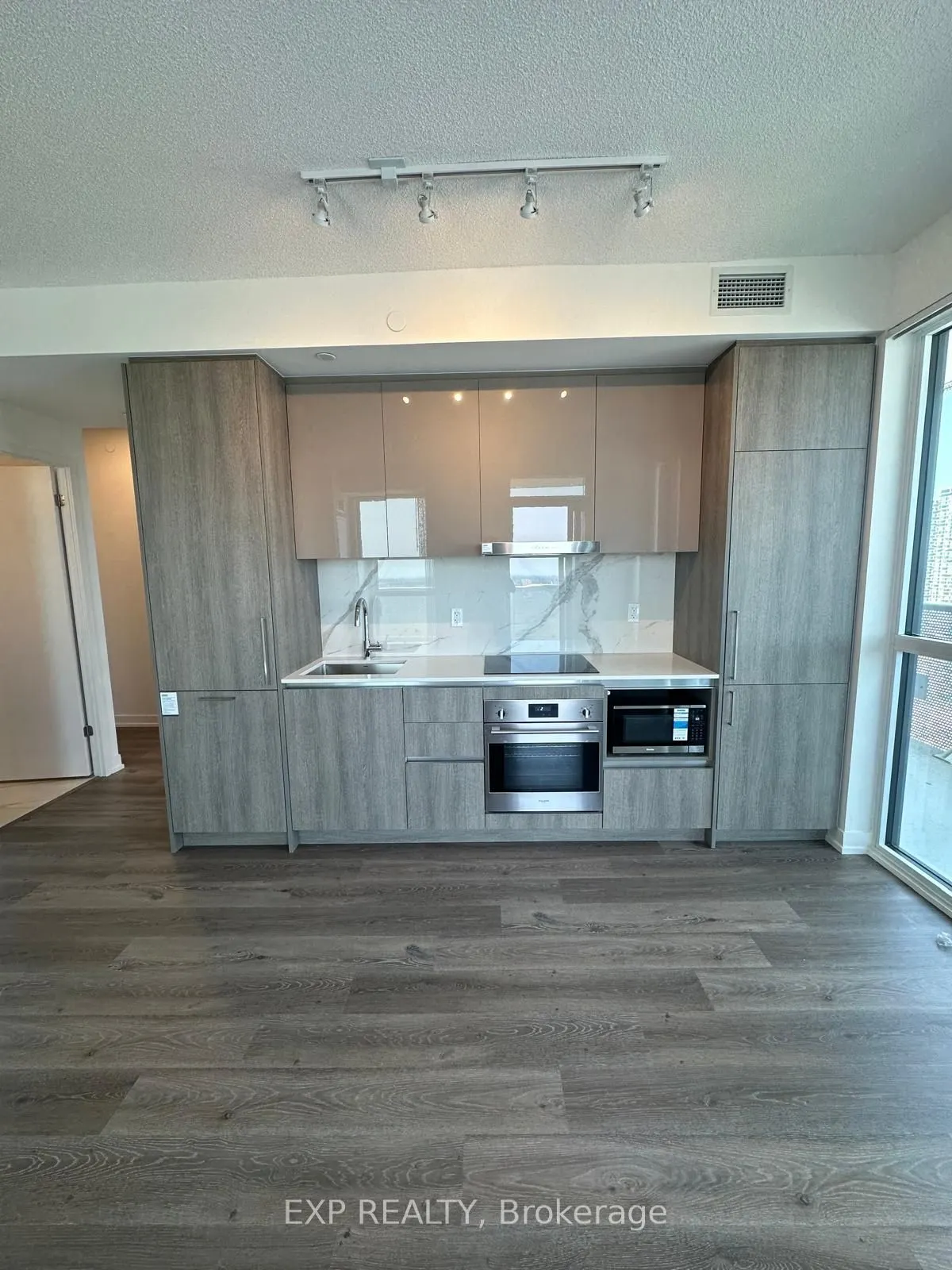 225 Commerce Street, #4502