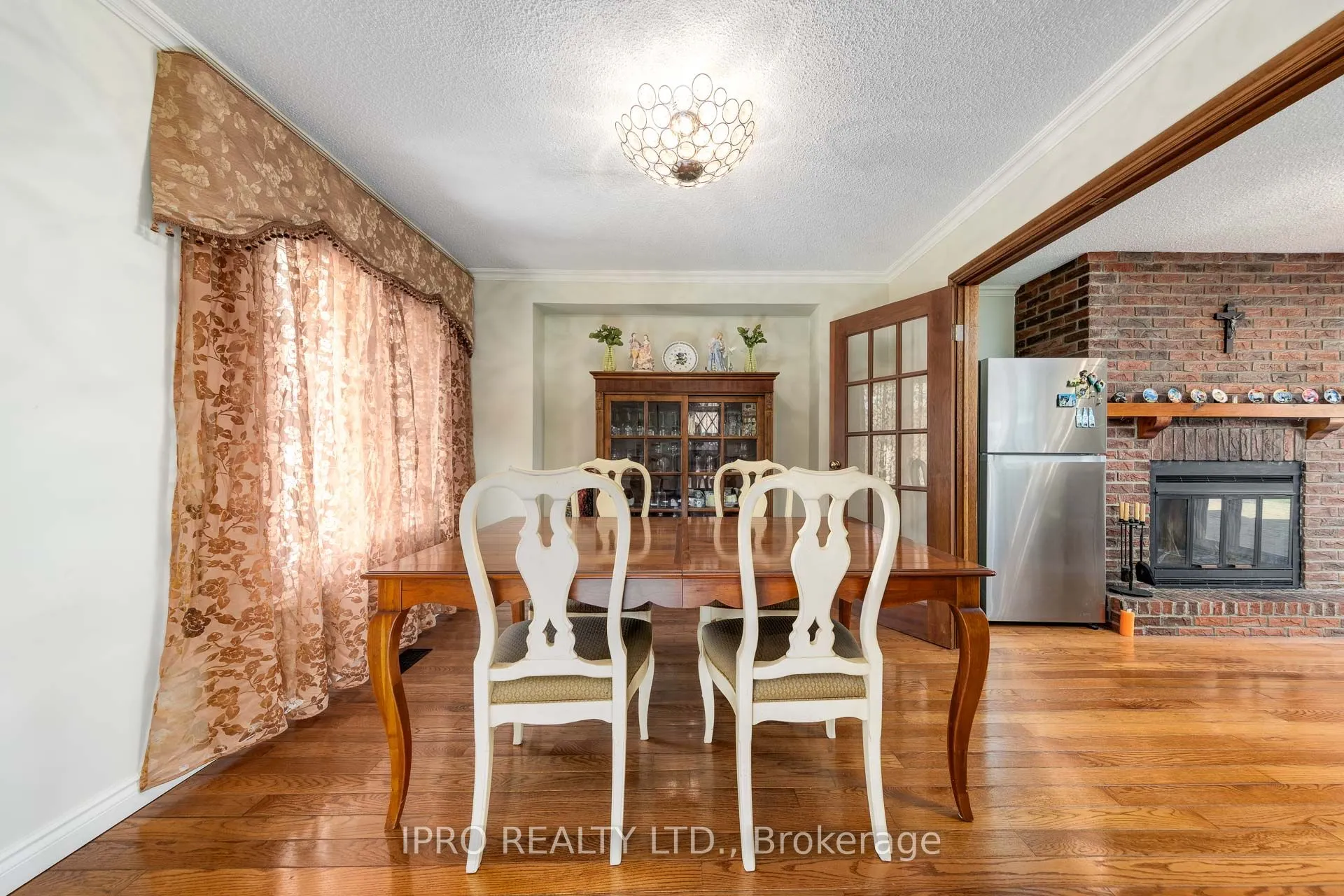 92 Rosebury Lane