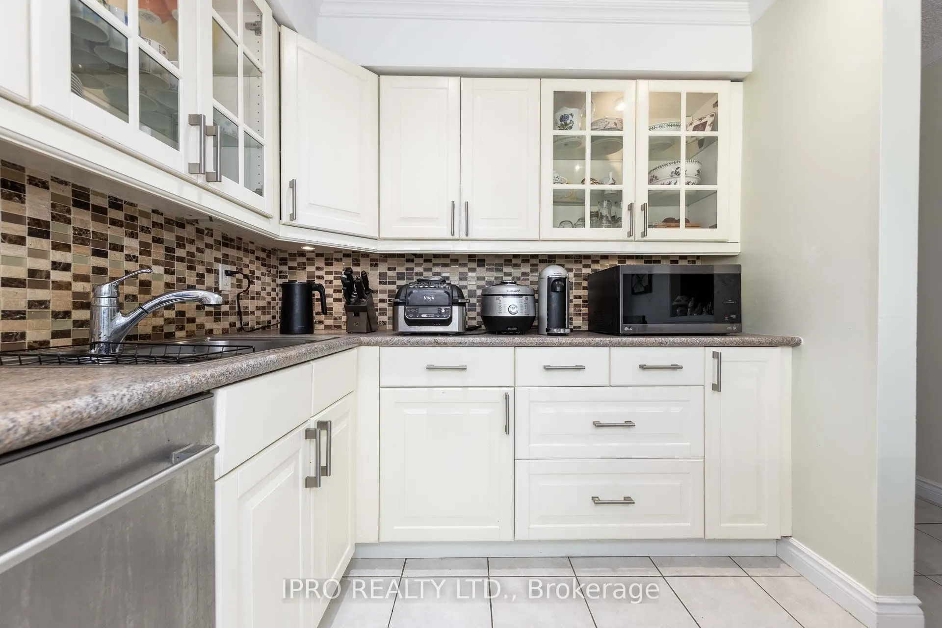 92 Rosebury Lane