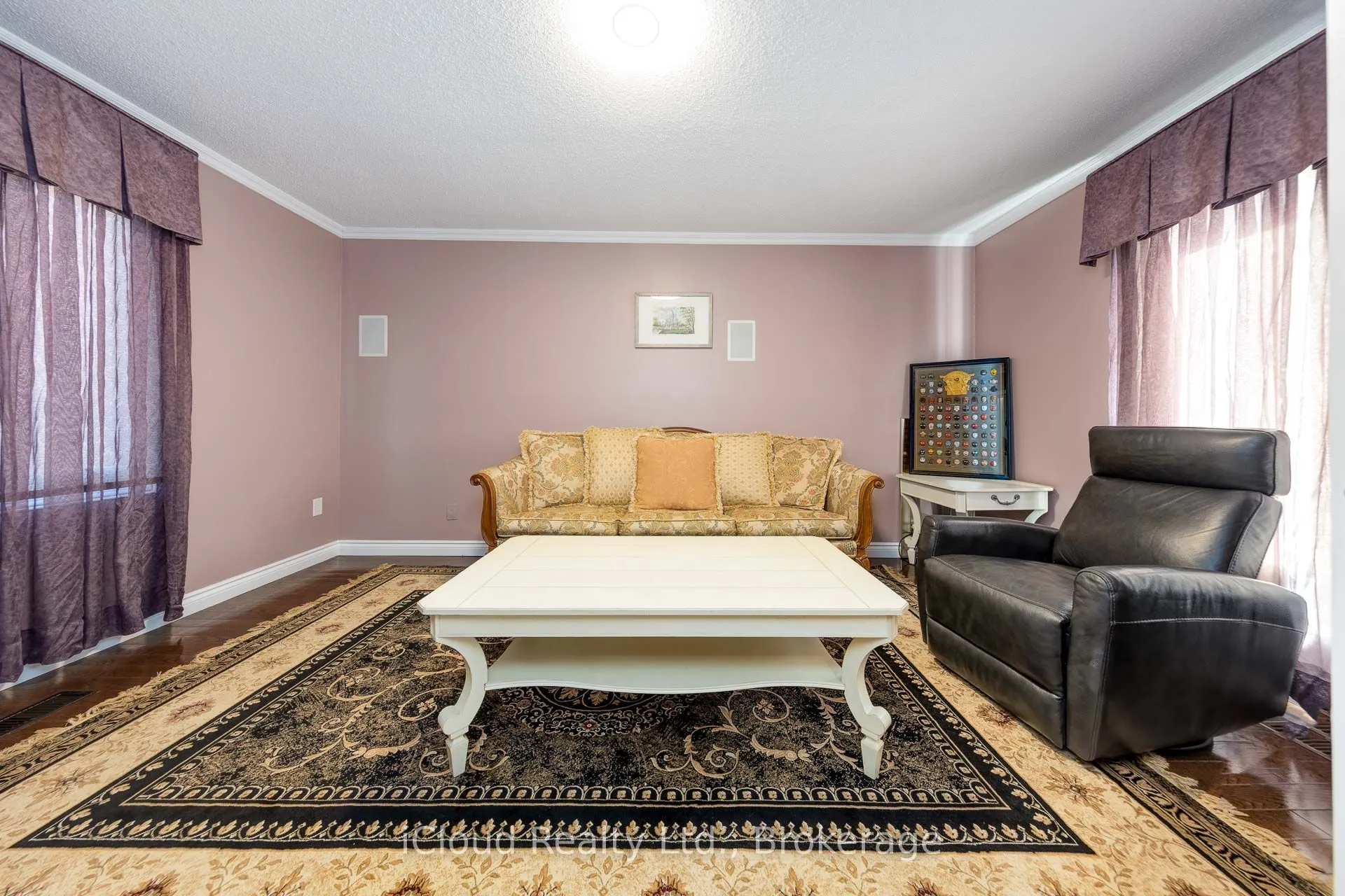 92 Rosebury Lane