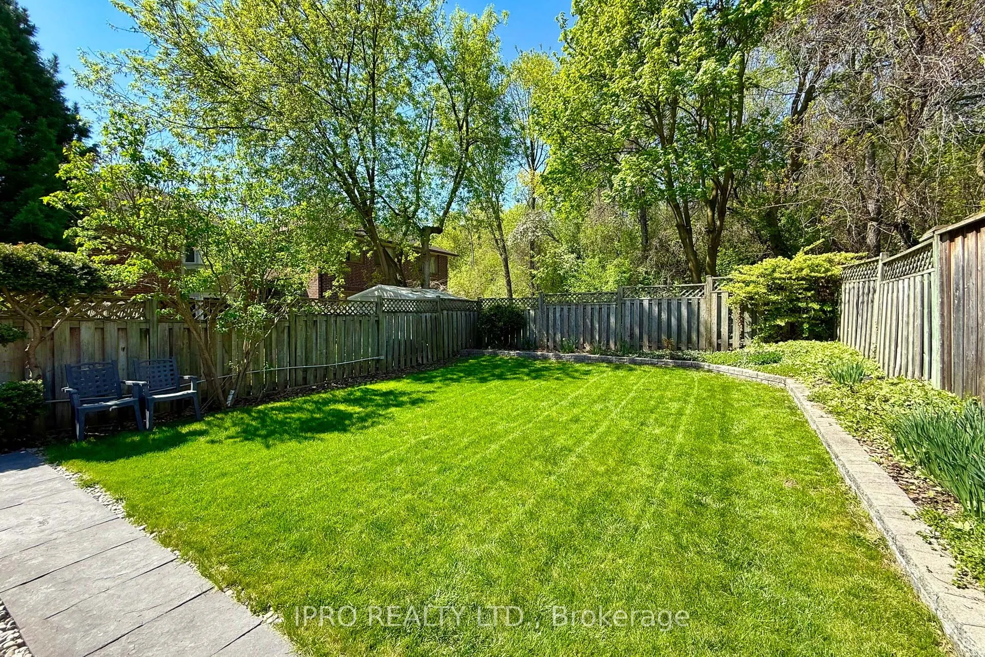 92 Rosebury Lane
