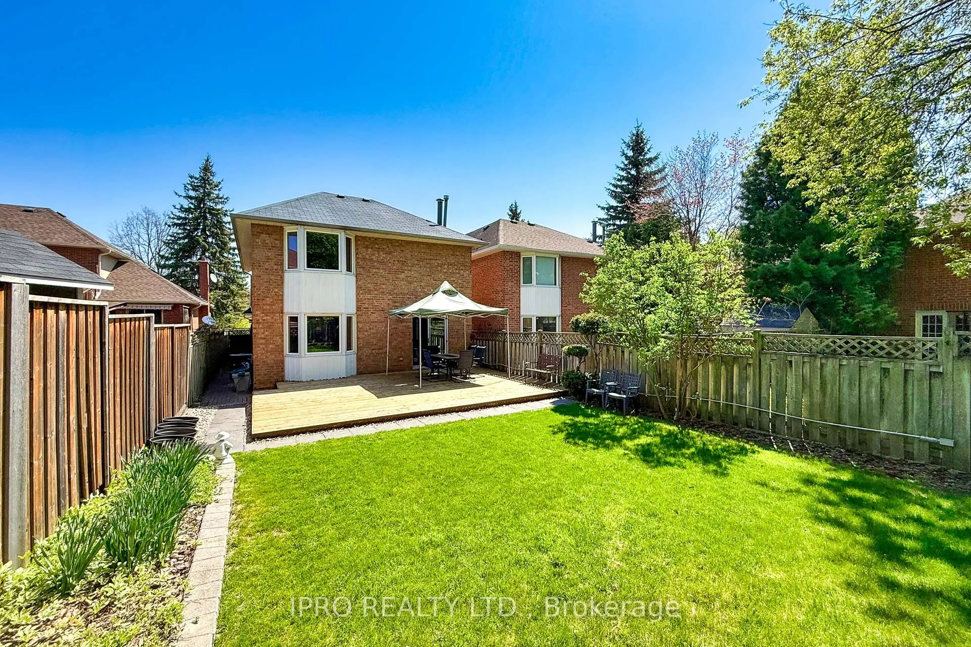 92 Rosebury Lane