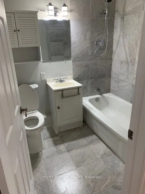 415 Lake Drive S, #4