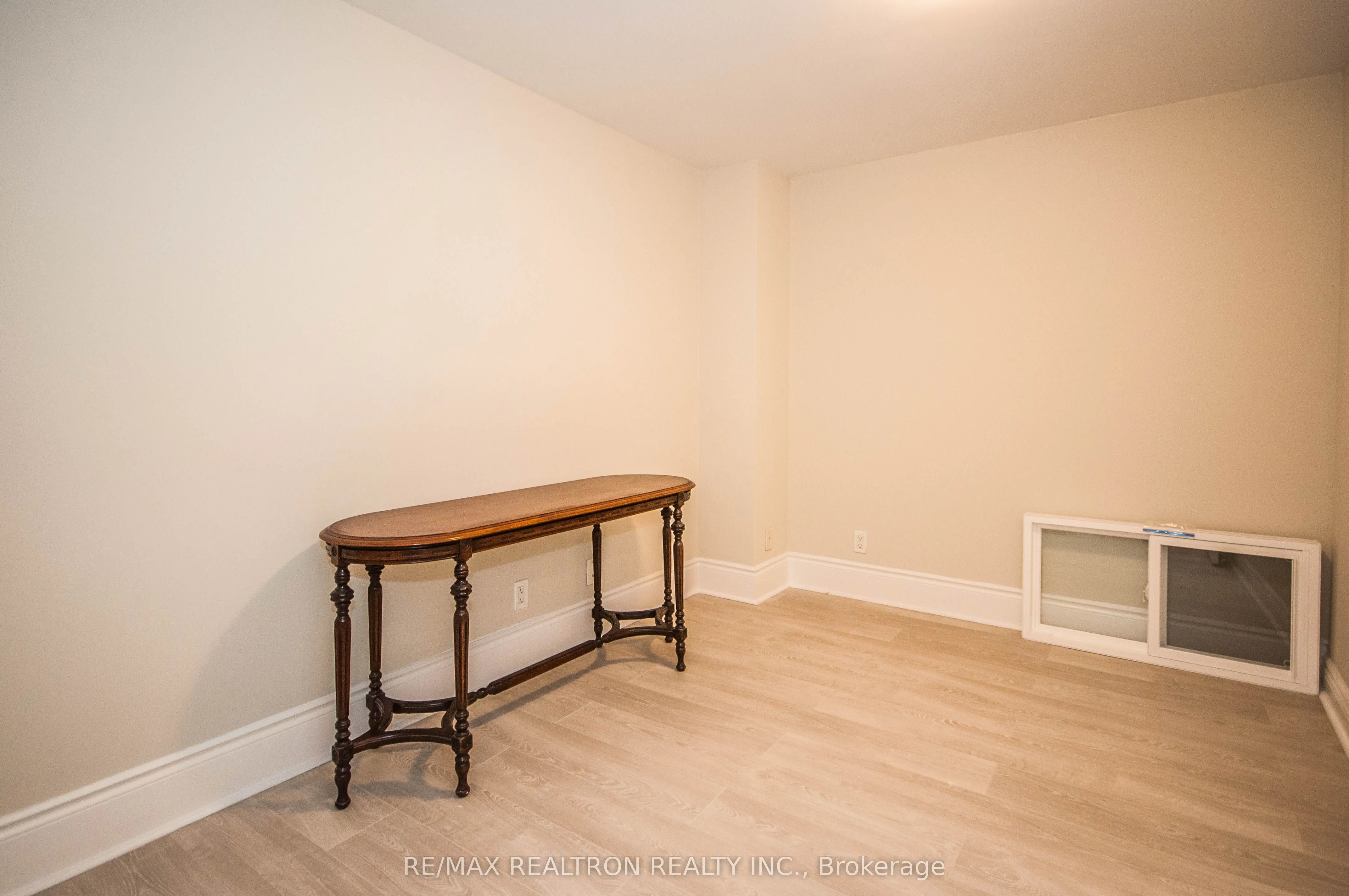 85 Lee Avenue