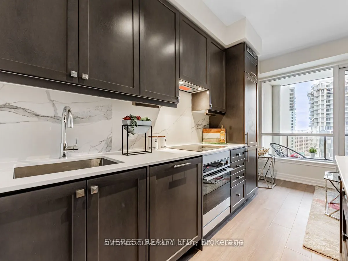 9075 Jane Street, #1903