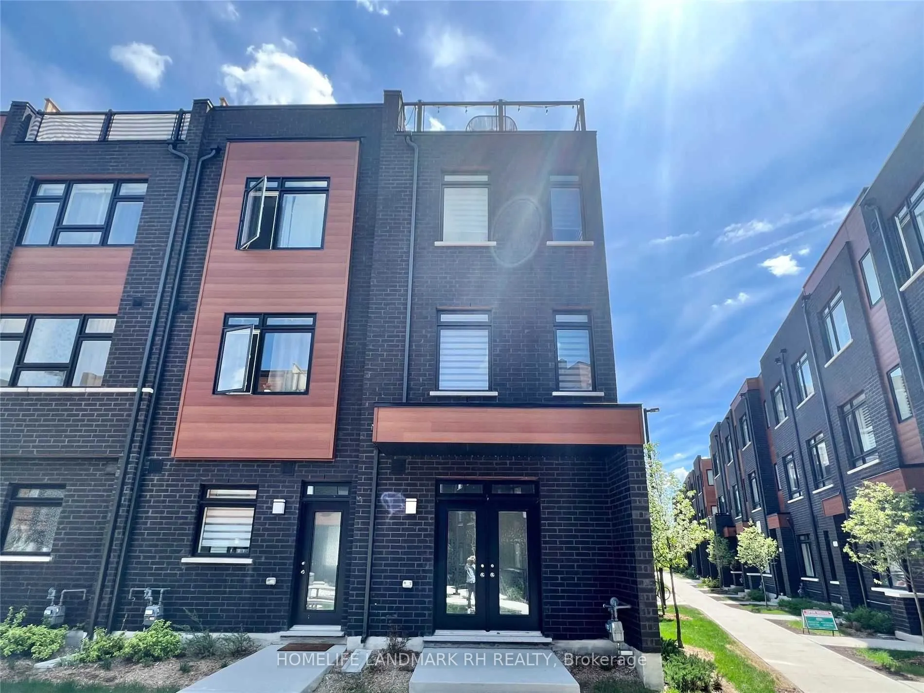 370 Red Maple Road, #91