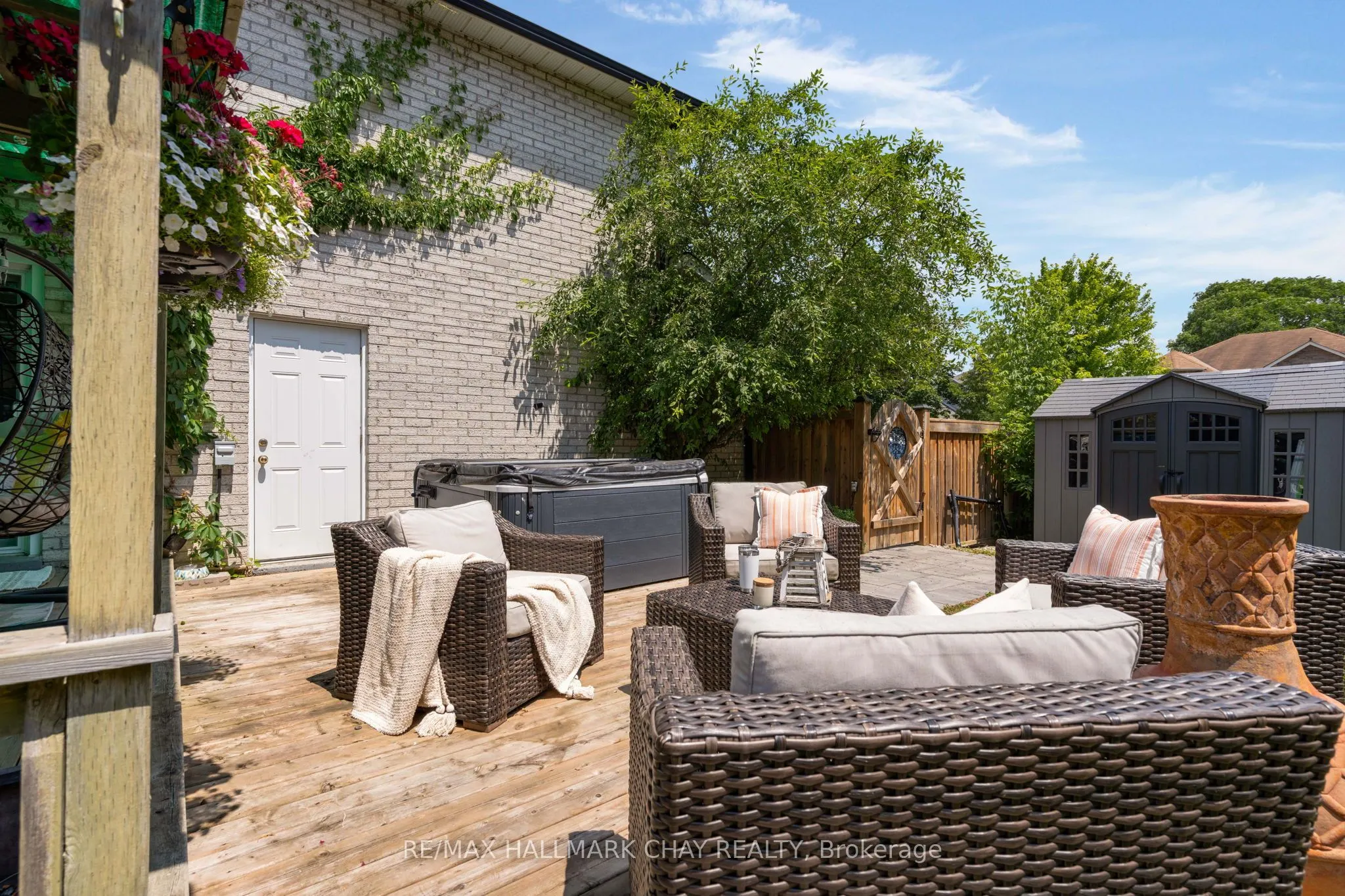 2 Willis Drive