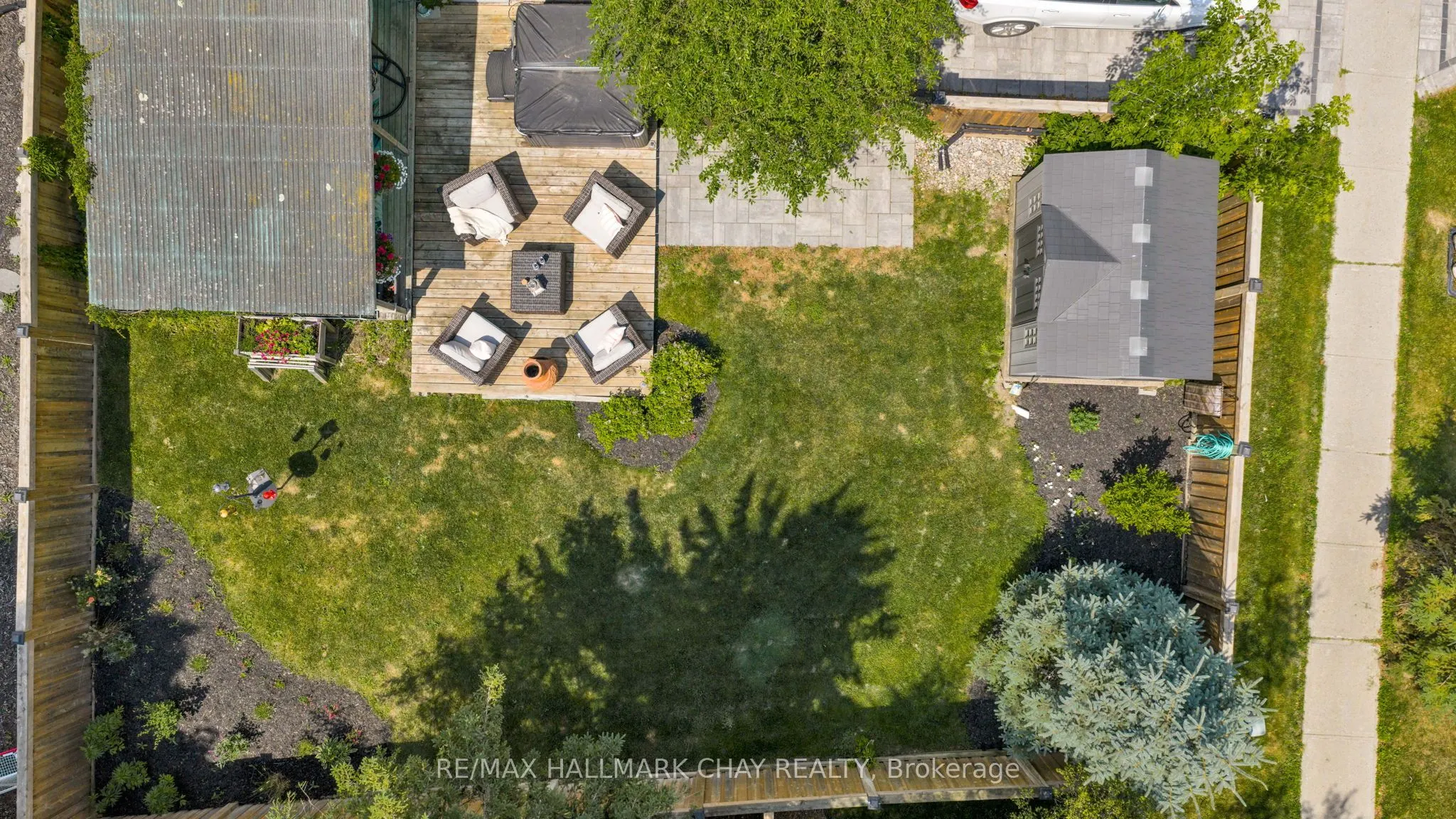 2 Willis Drive