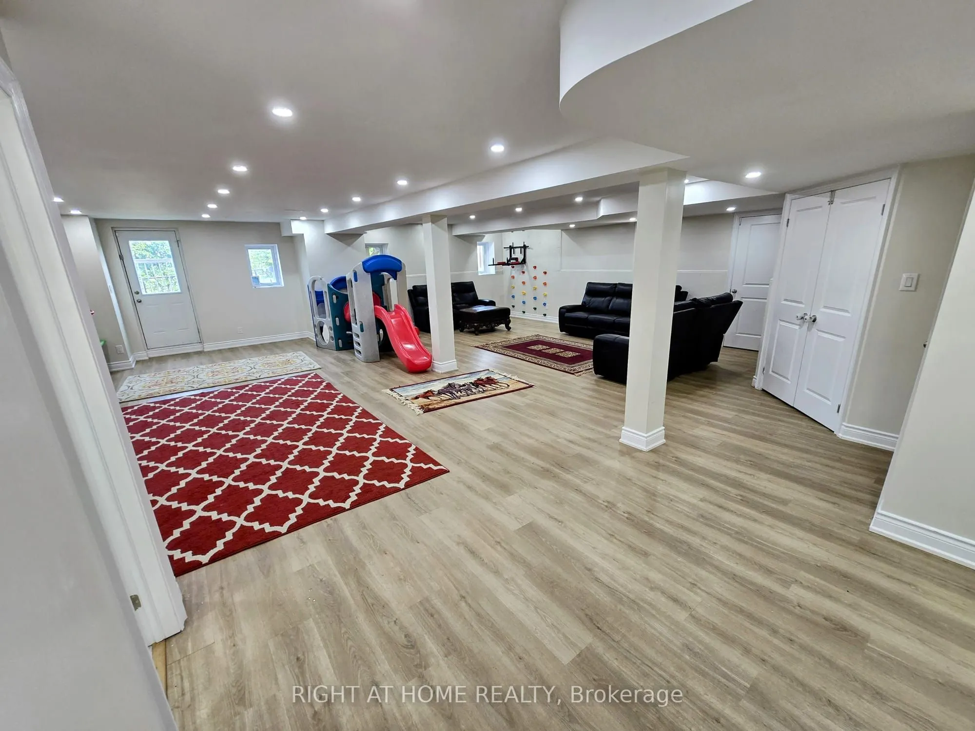 326 Boundary Boulevard, #Lower Level