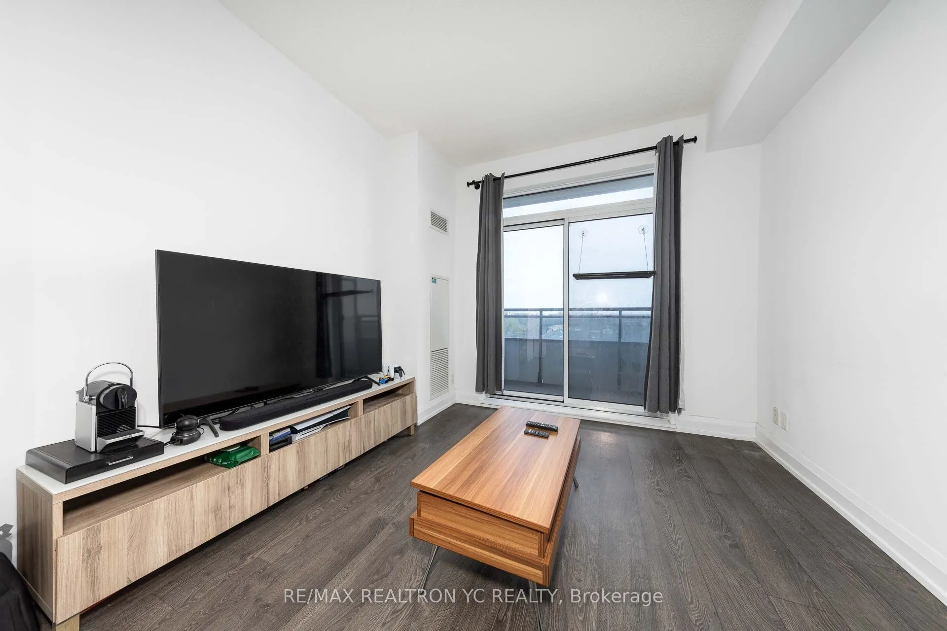 7900 Bathurst Street, #528