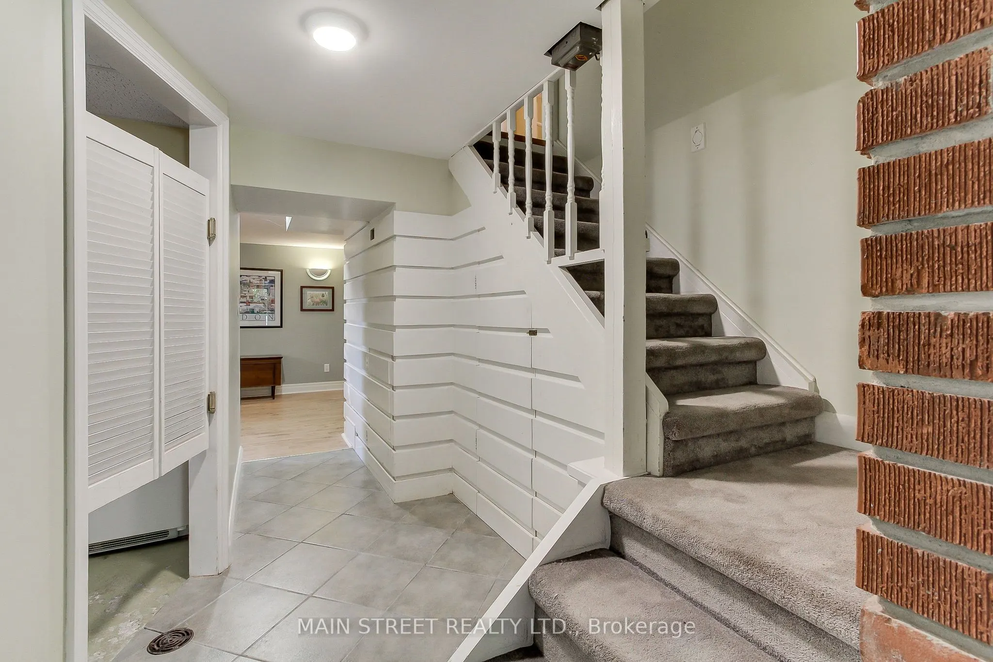 287 Avenue Road