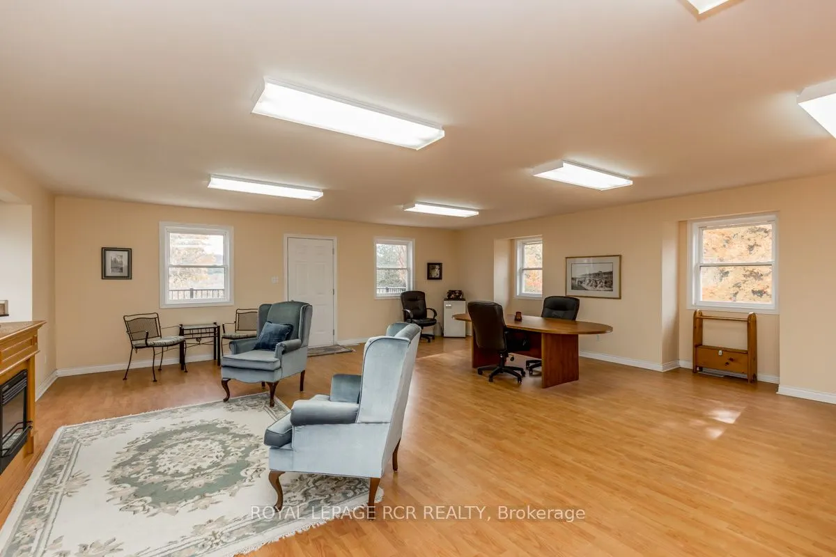 2100 Davis Drive W