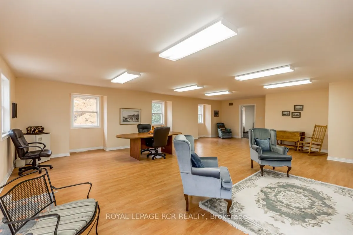 2100 Davis Drive W