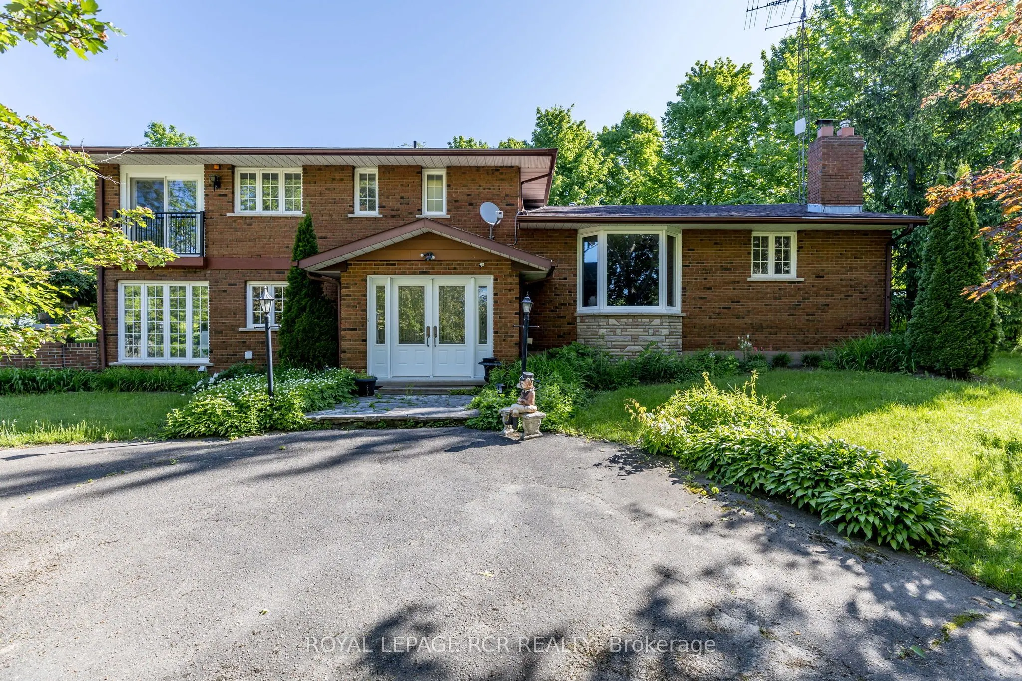 2100 Davis Drive W
