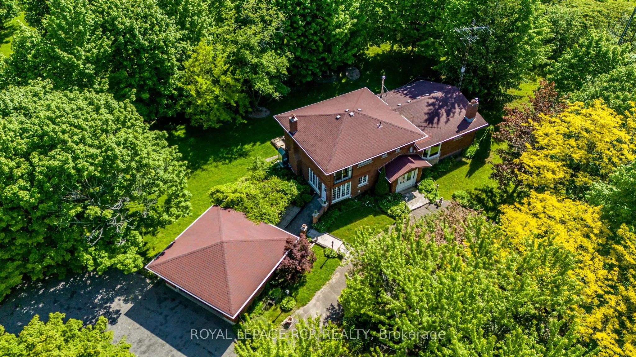 2100 Davis Drive W