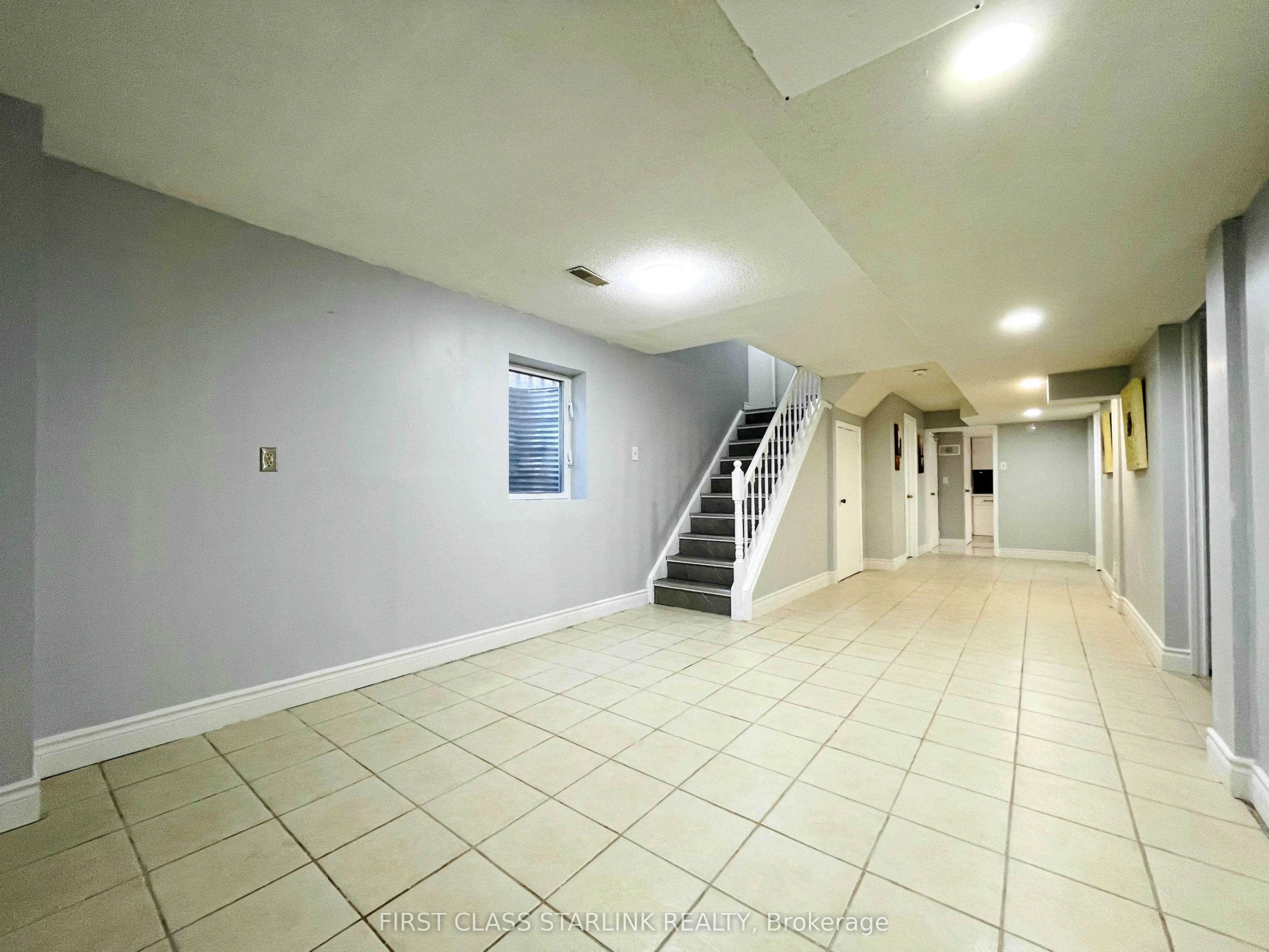 147 Adrianno Crescent, #Lower
