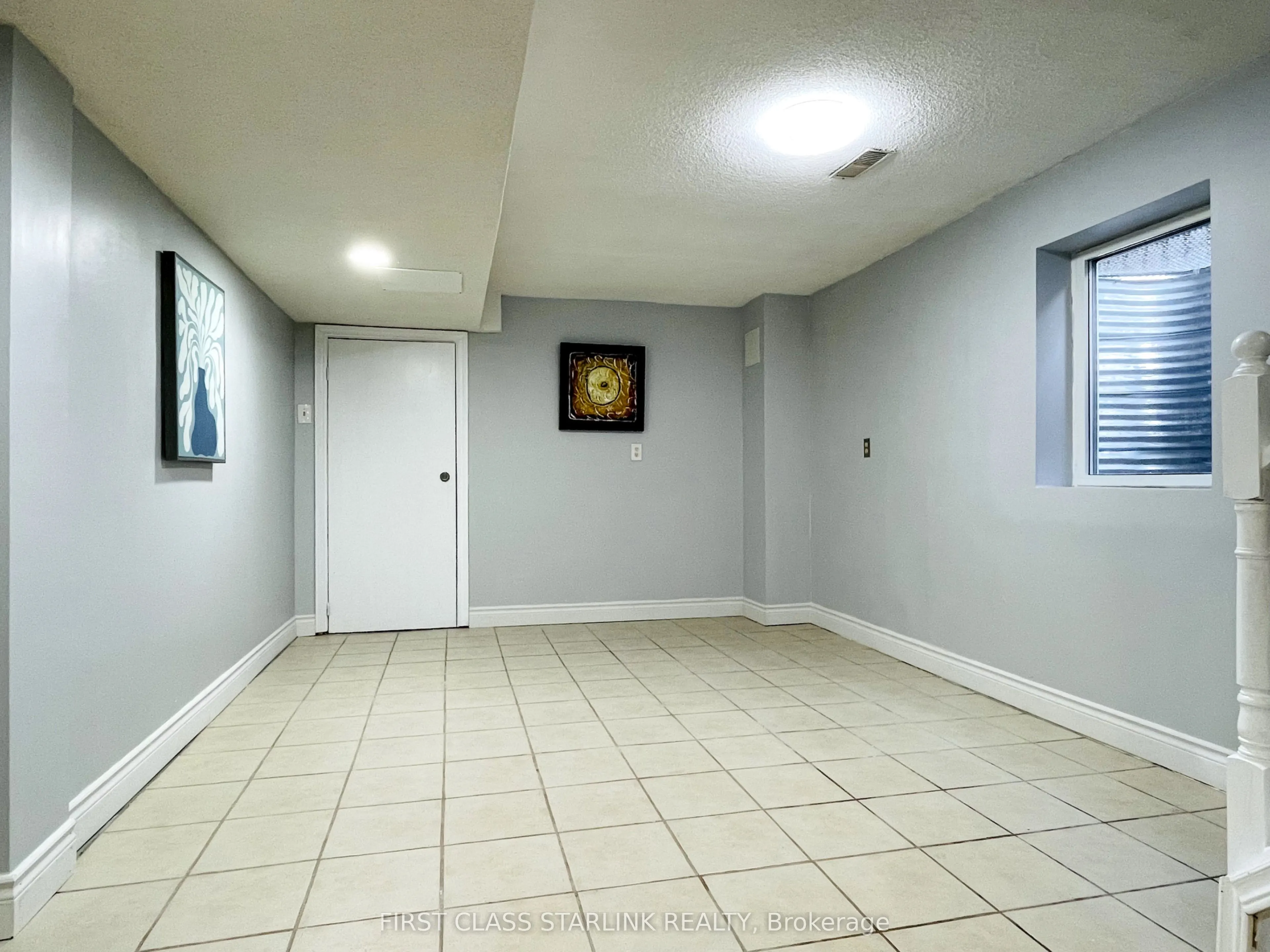 147 Adrianno Crescent, #Lower