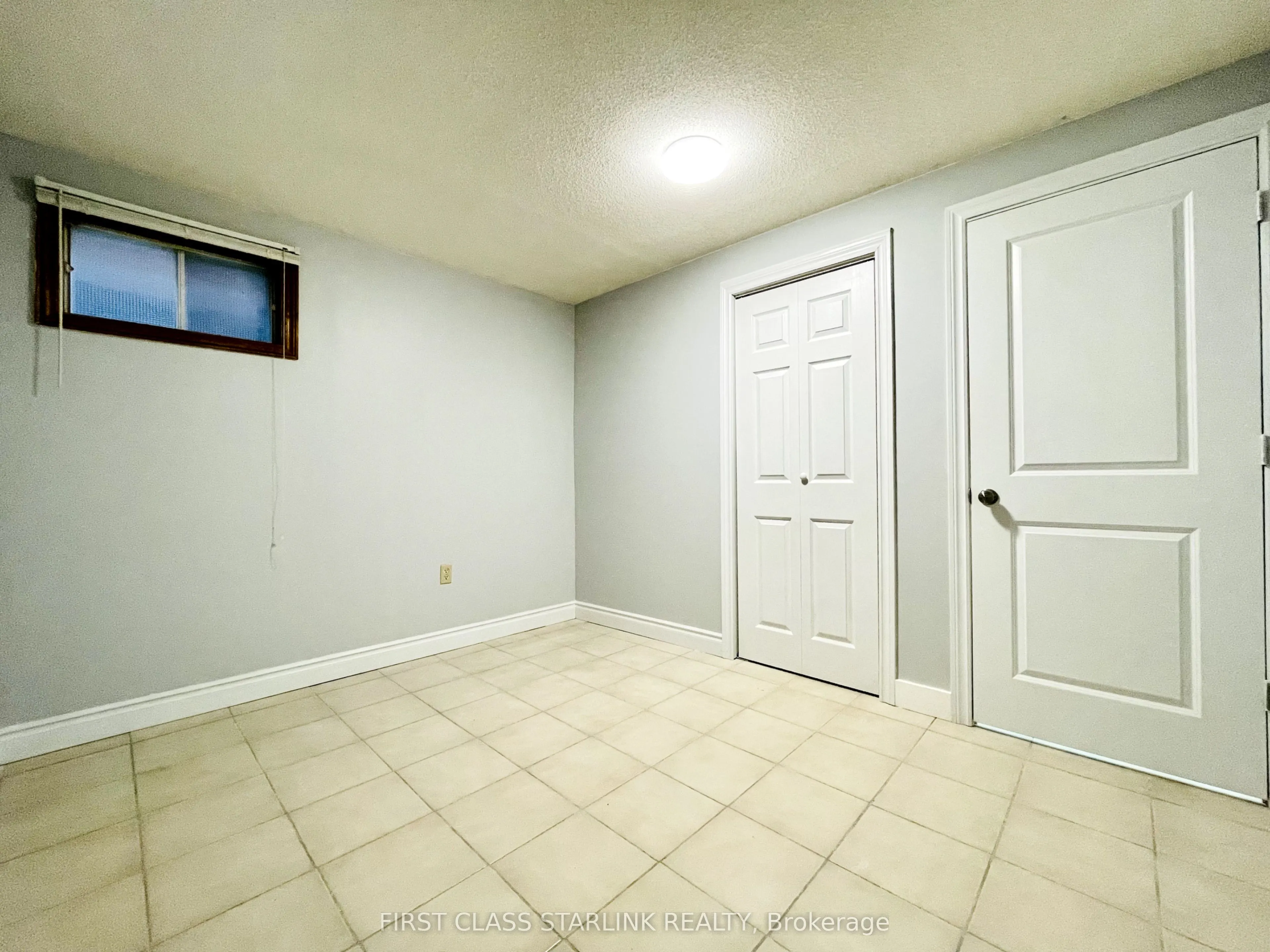 147 Adrianno Crescent, #Lower