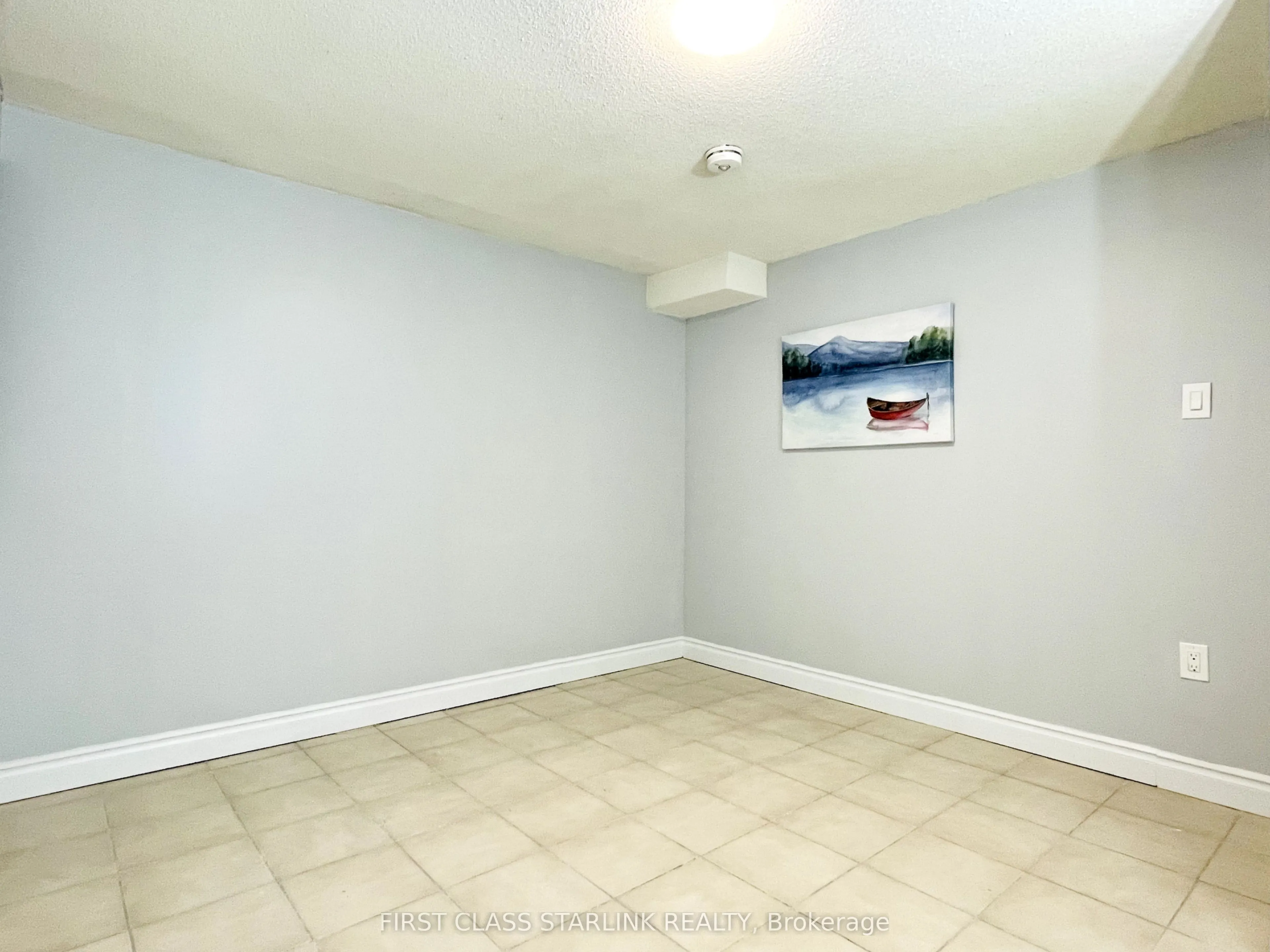 147 Adrianno Crescent, #Lower