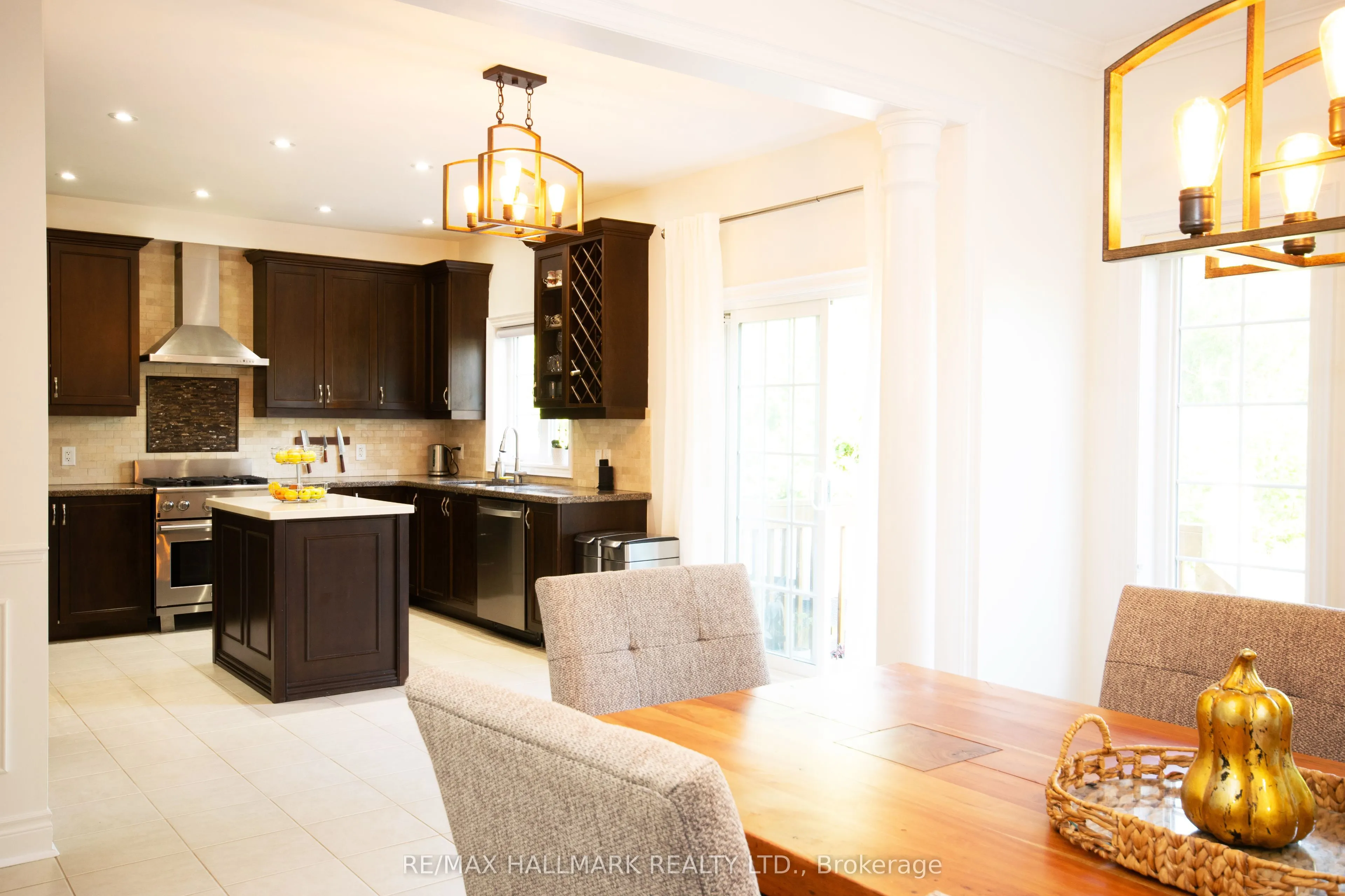 128 Wolf Creek Crescent