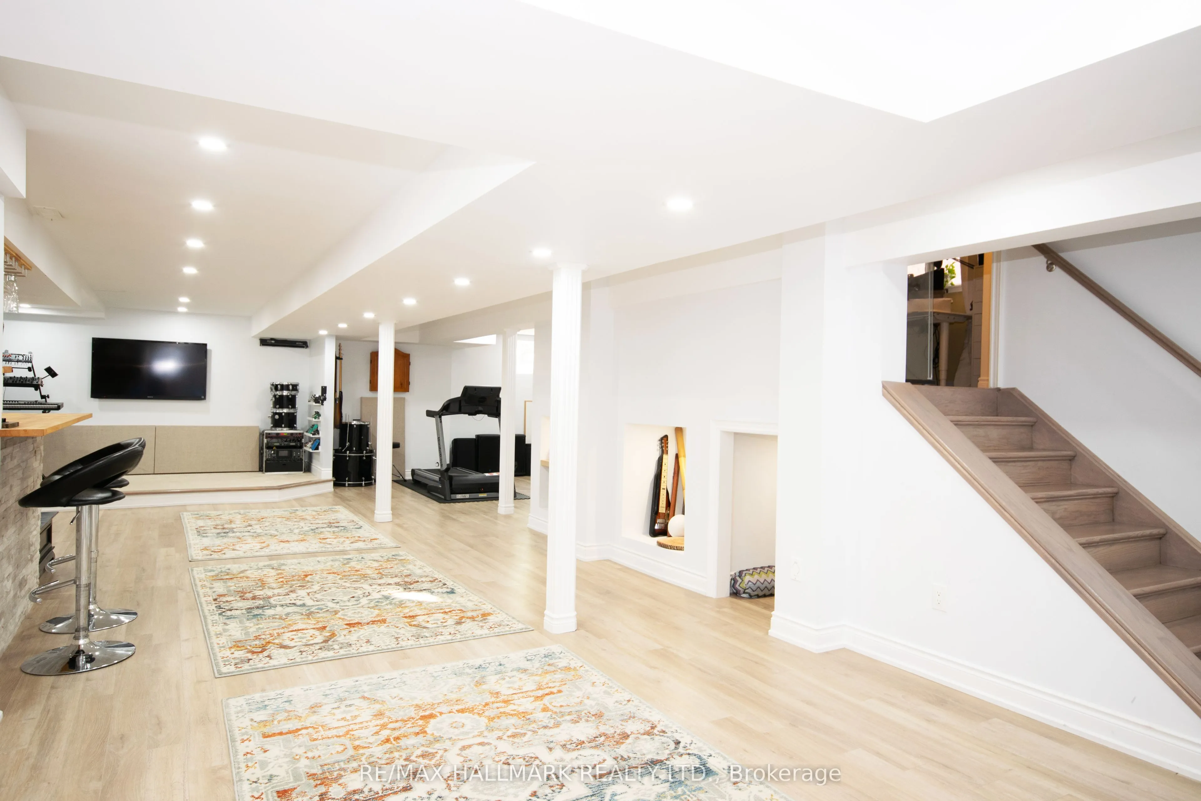 128 Wolf Creek Crescent