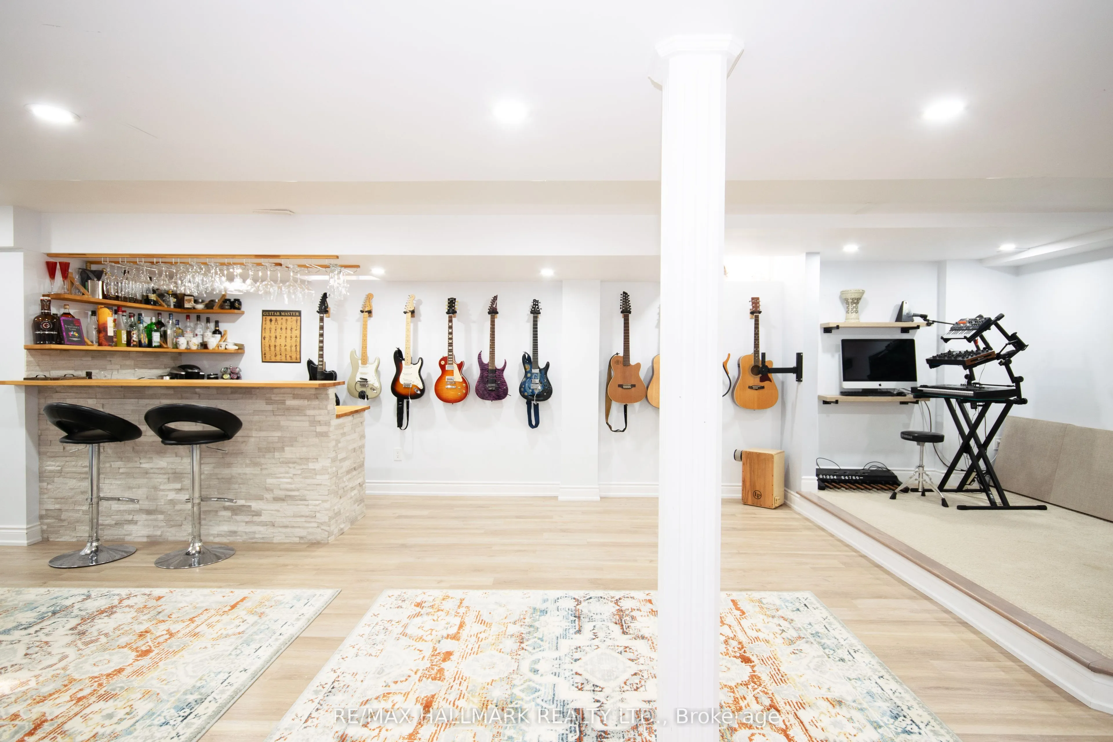 128 Wolf Creek Crescent