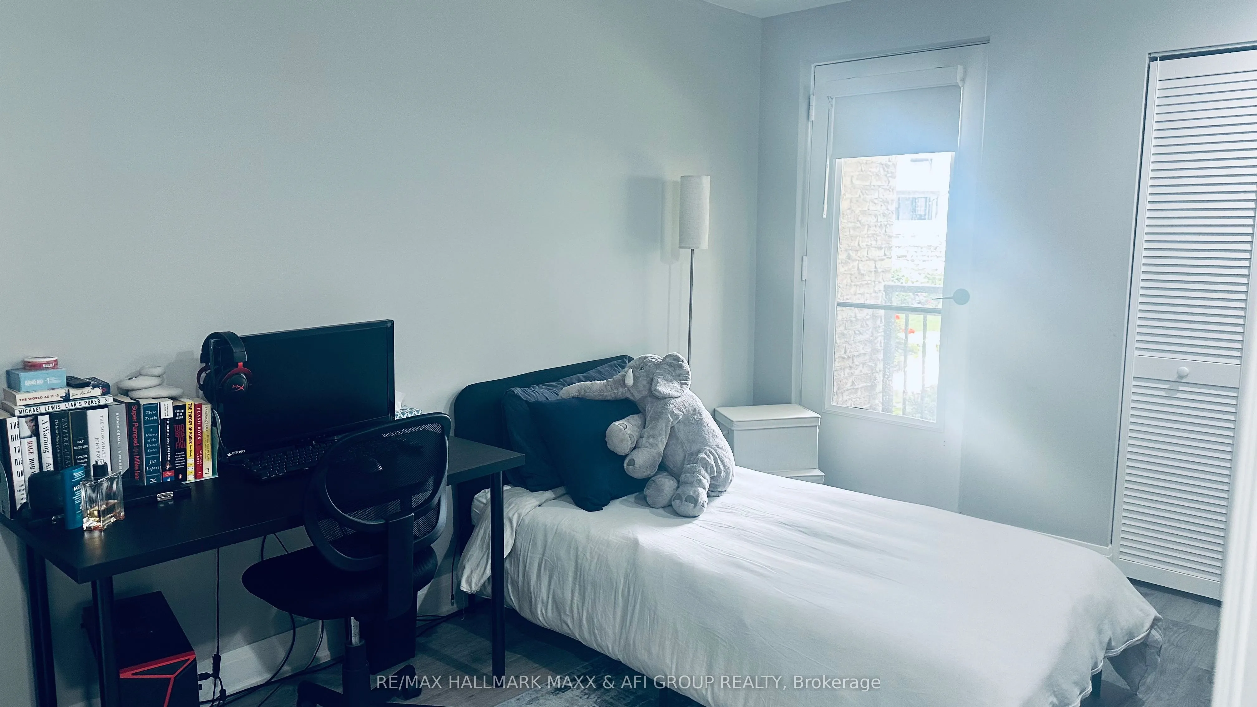 15390 Yonge Street #201
