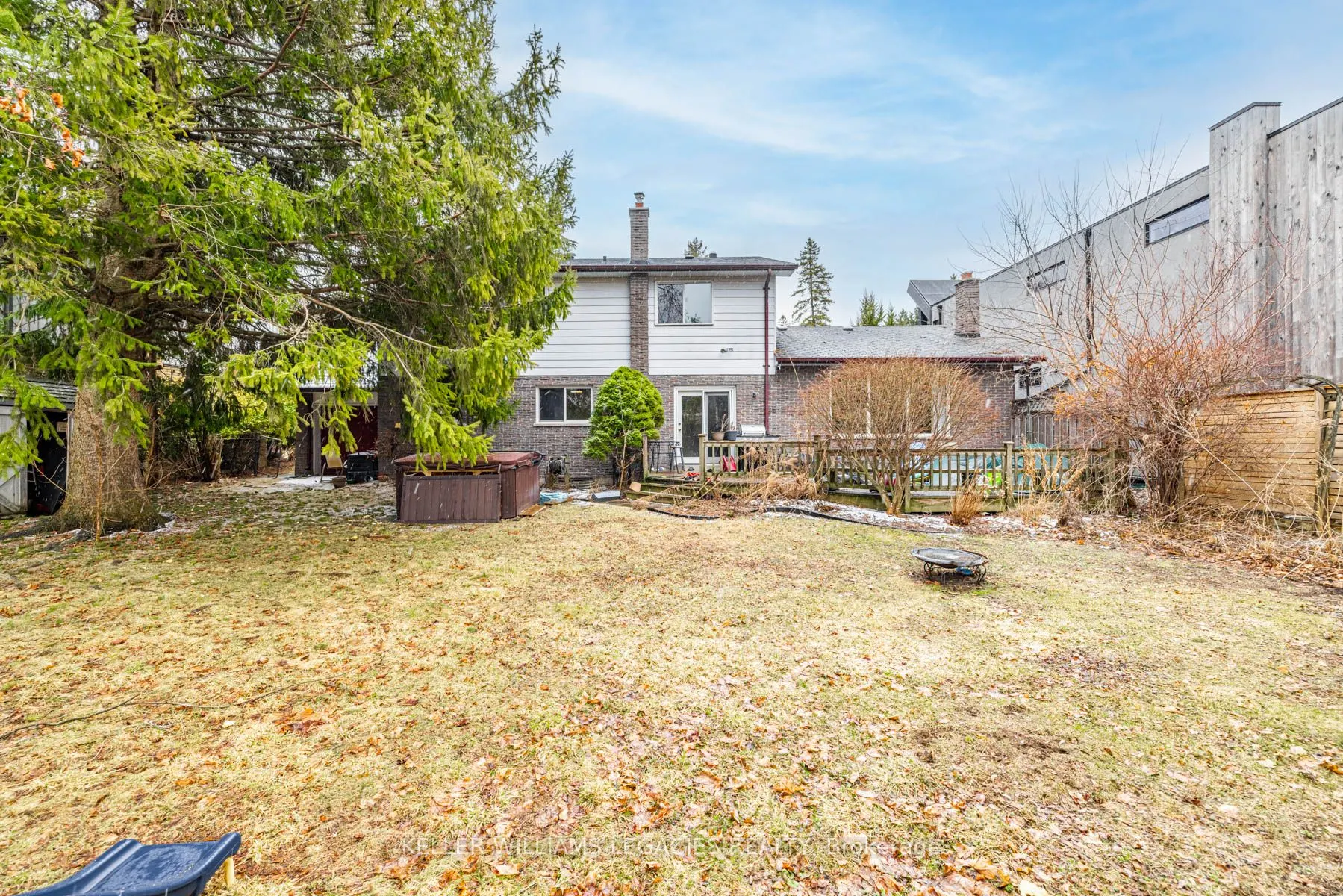 10 Hawthorne Lane