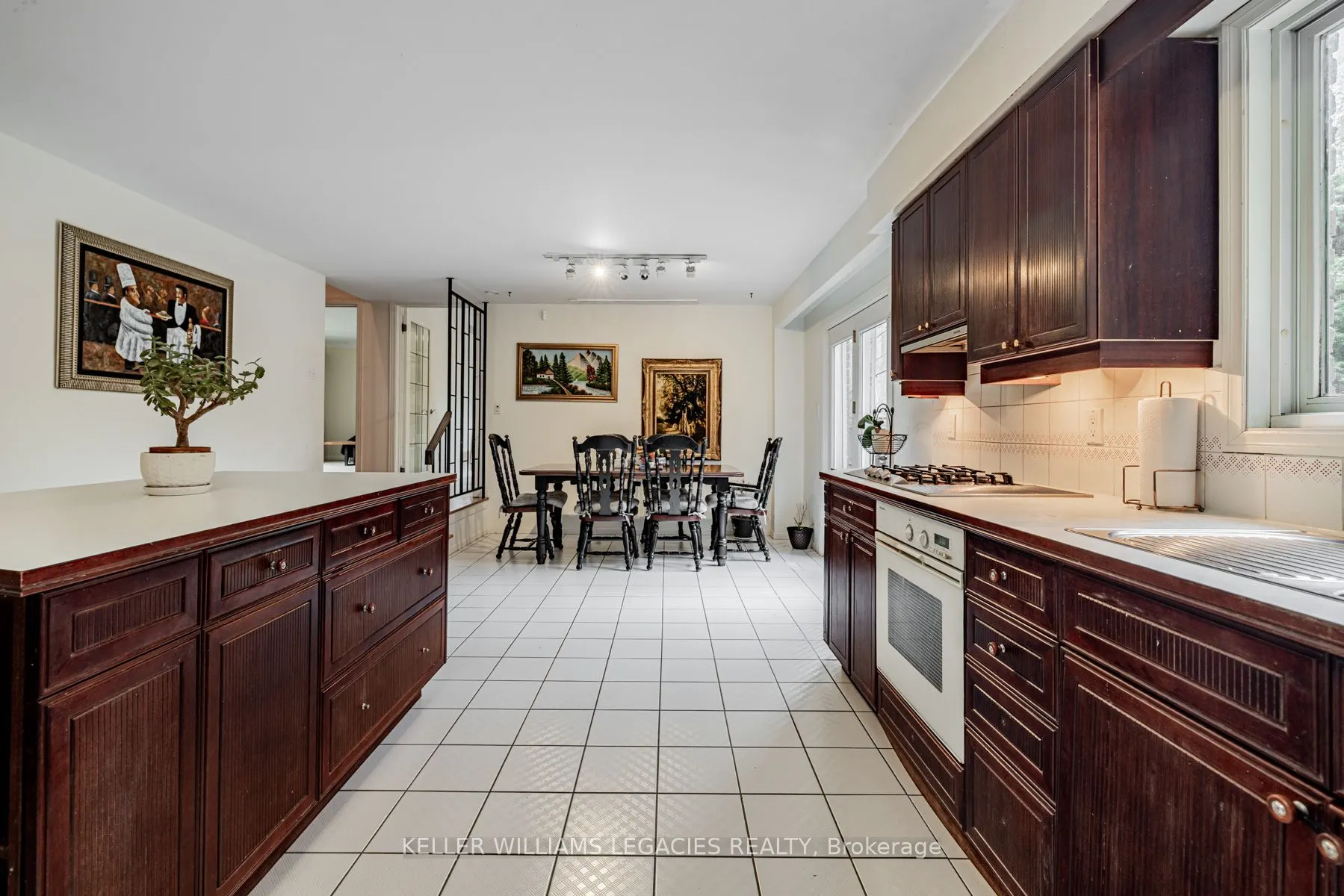 10 Hawthorne Lane