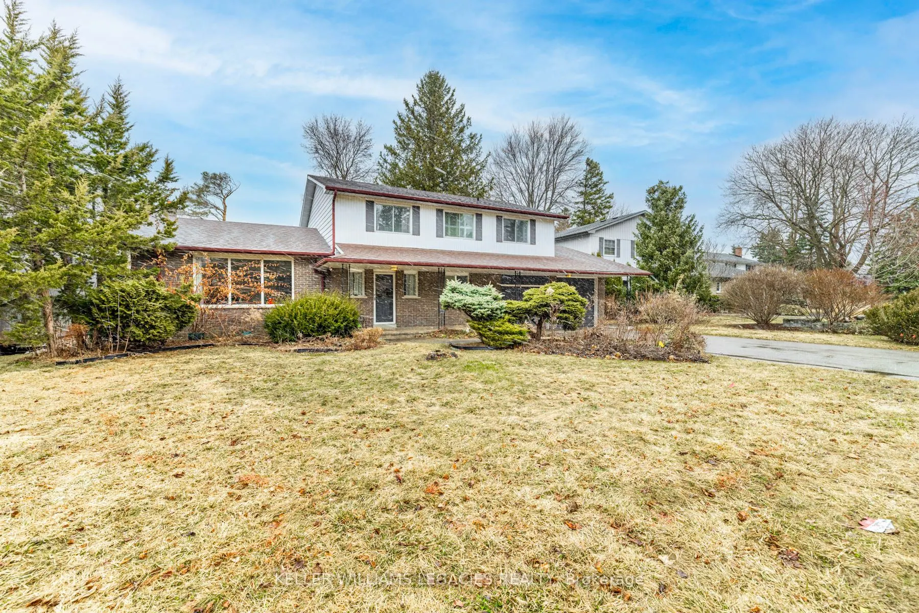 10 Hawthorne Lane