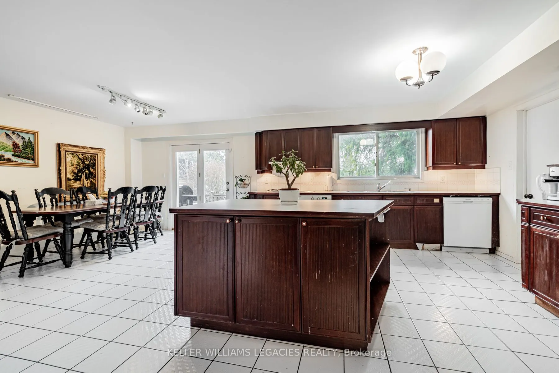 10 Hawthorne Lane