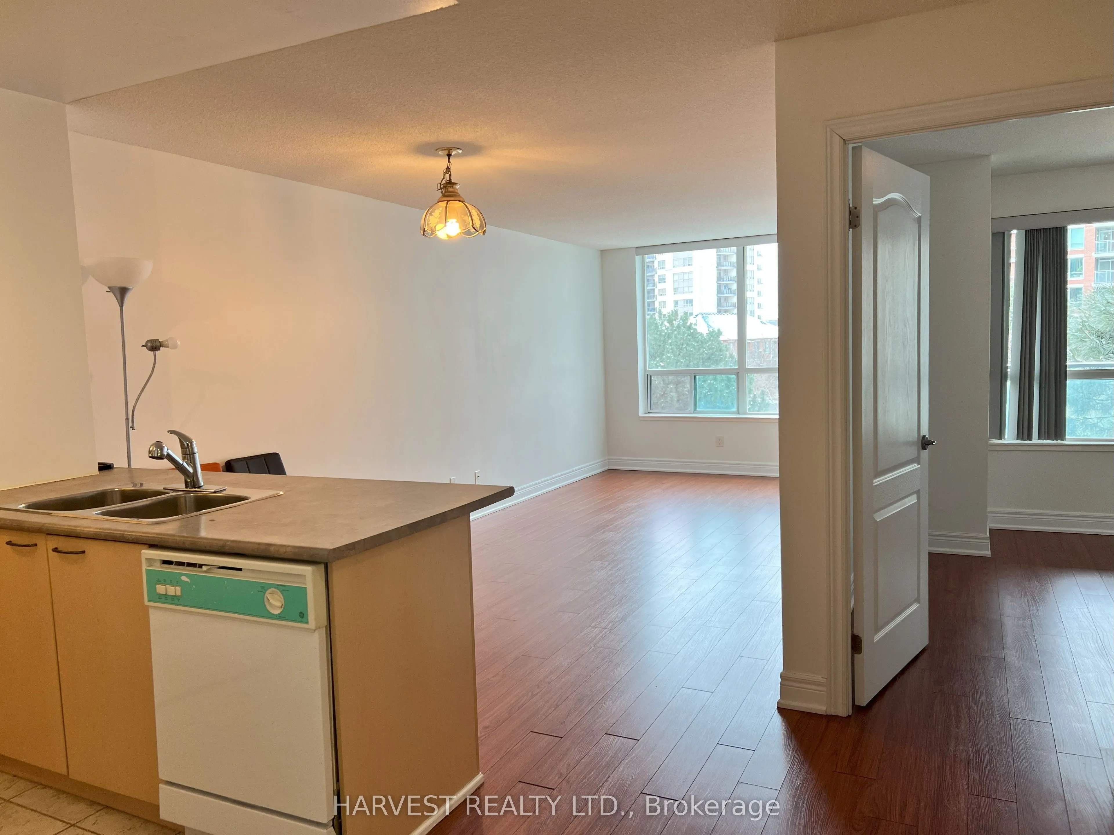 62 Suncrest Boulevard, #322