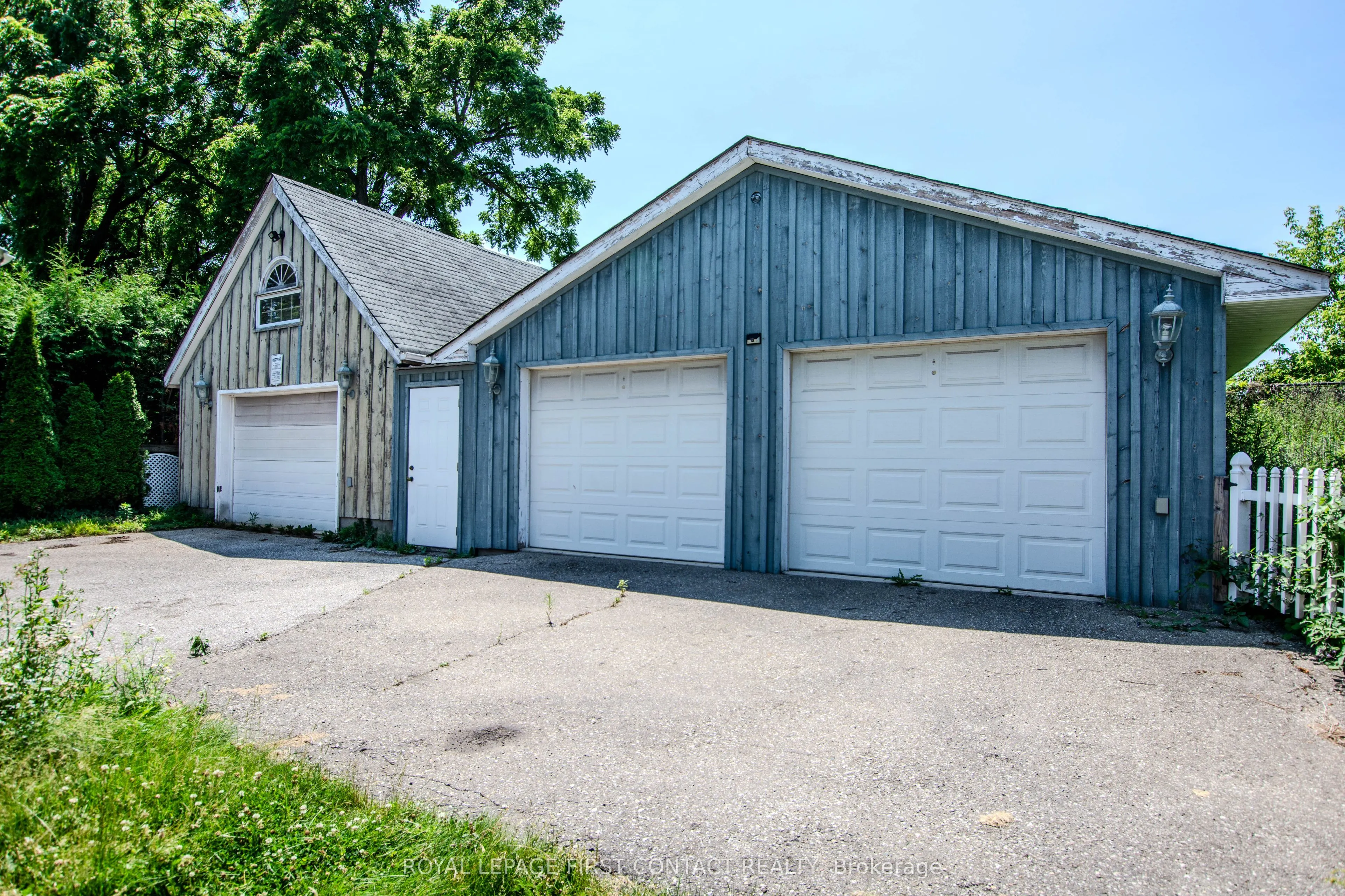 220 Barrie Street