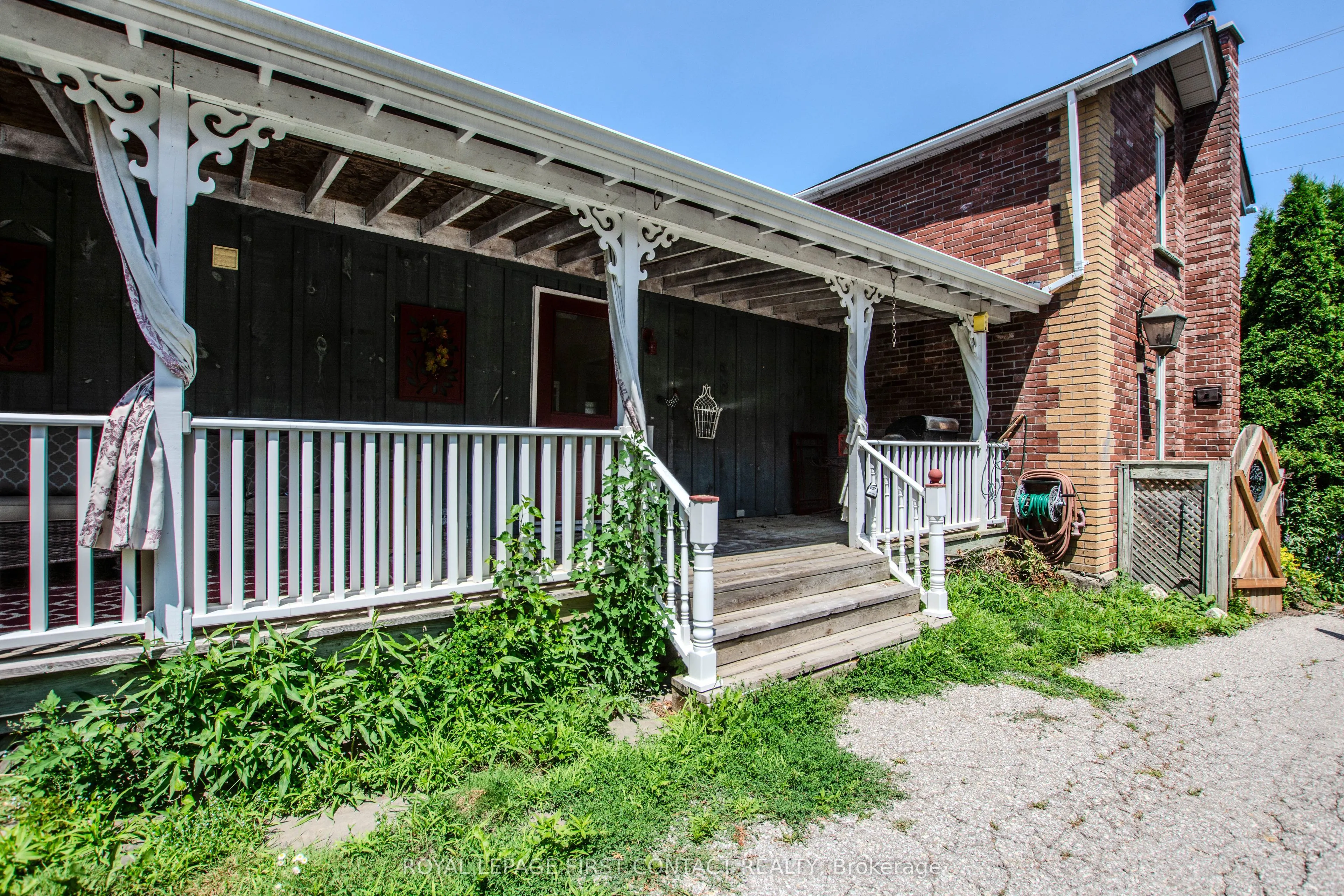 220 Barrie Street