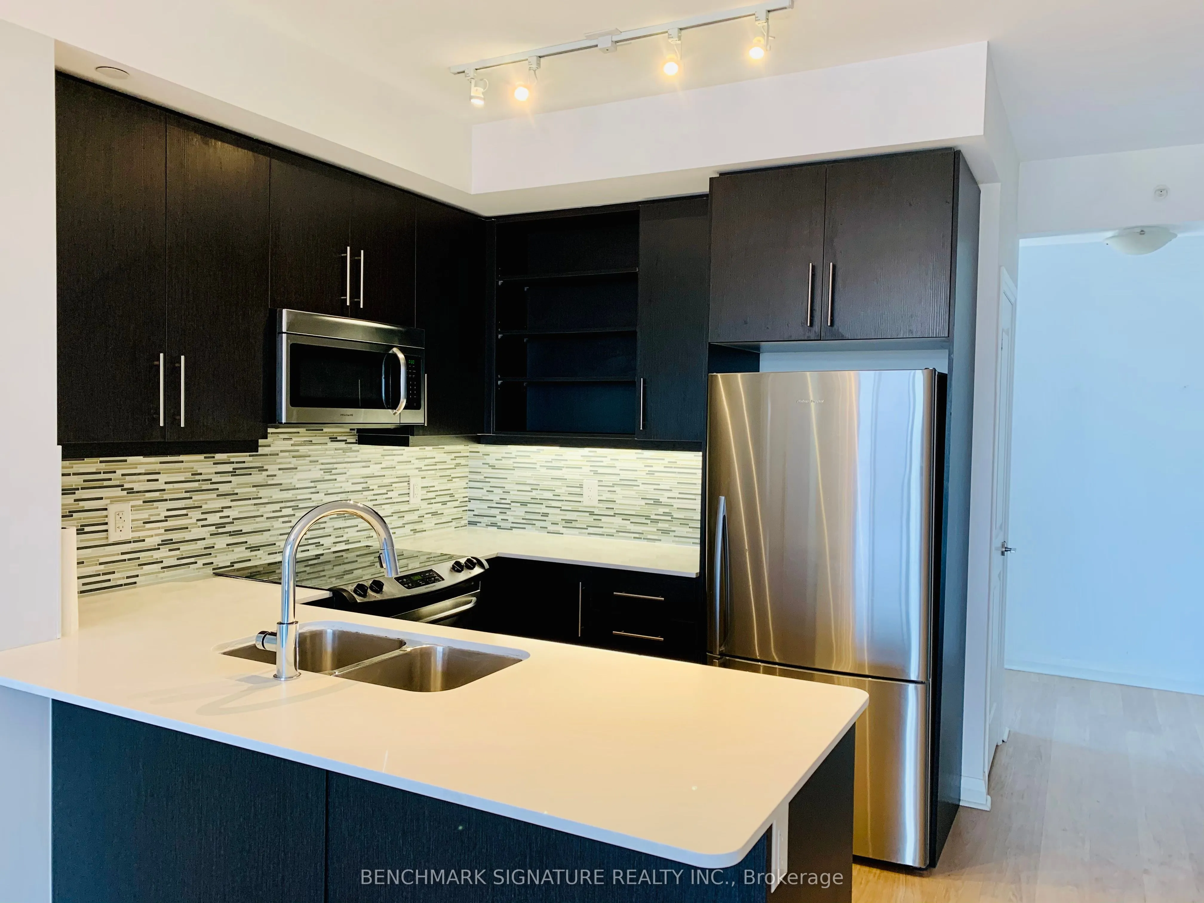 55 Oneida Crescent, #1908