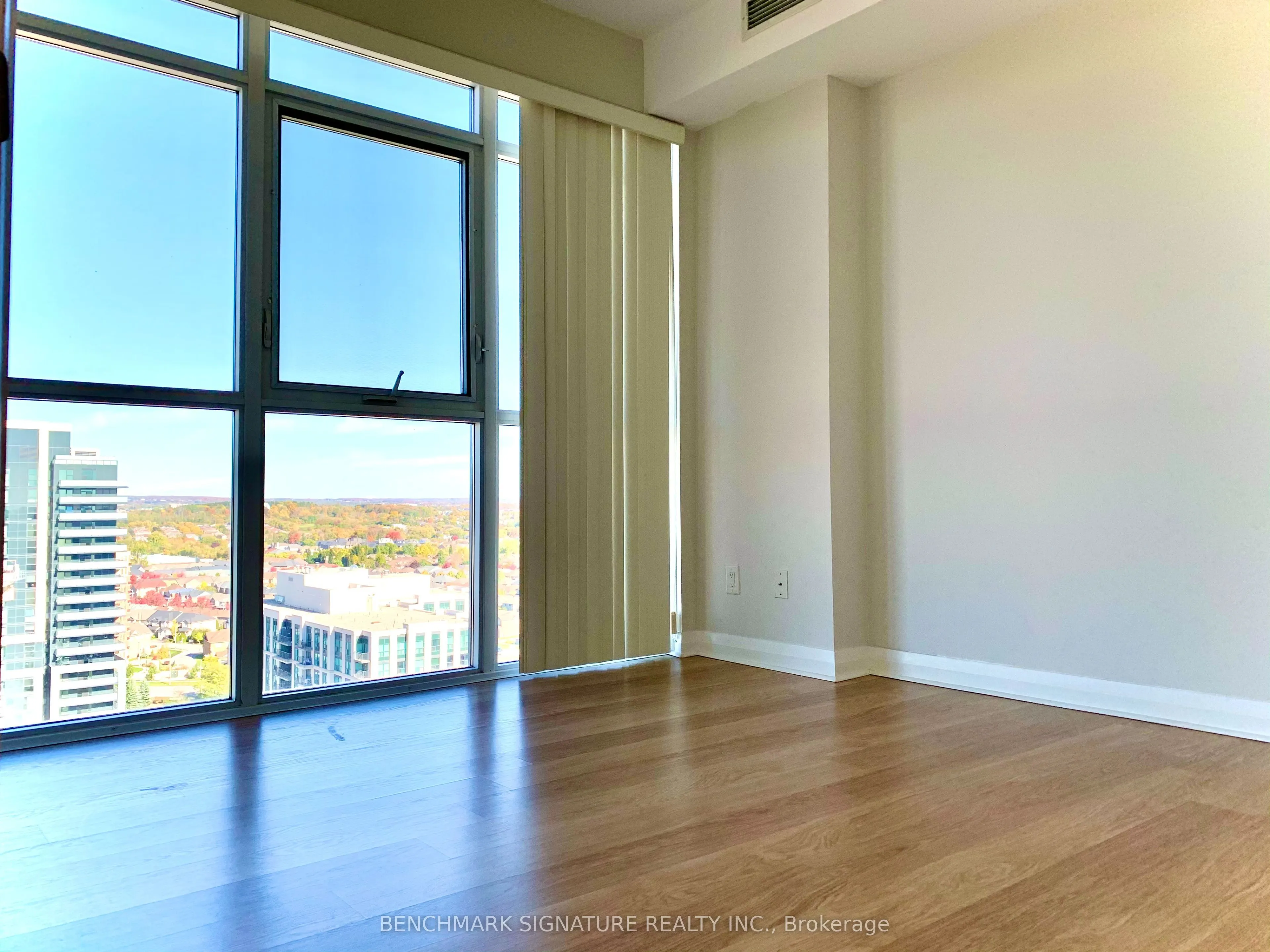 55 Oneida Crescent, #1908