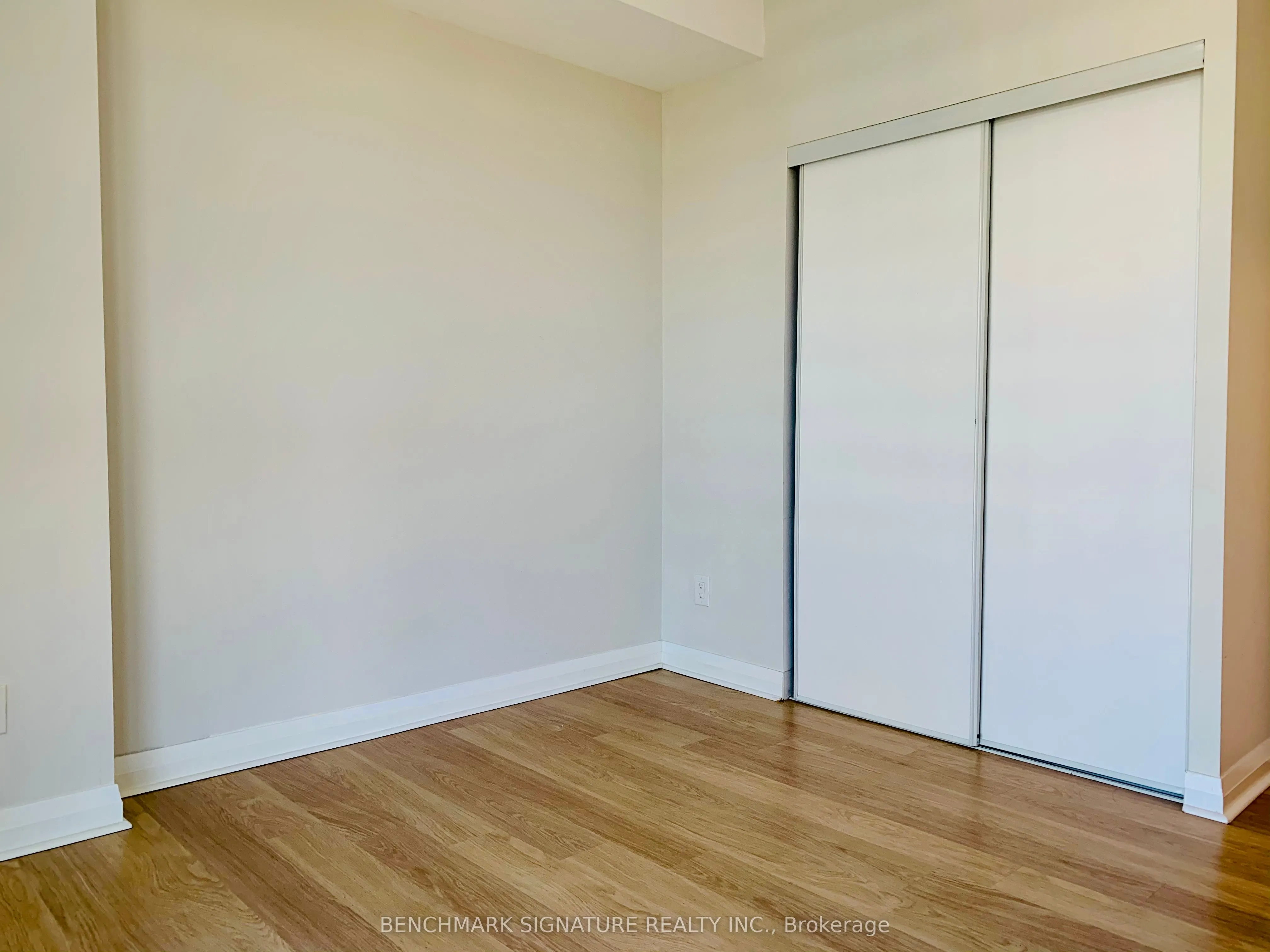 55 Oneida Crescent, #1908