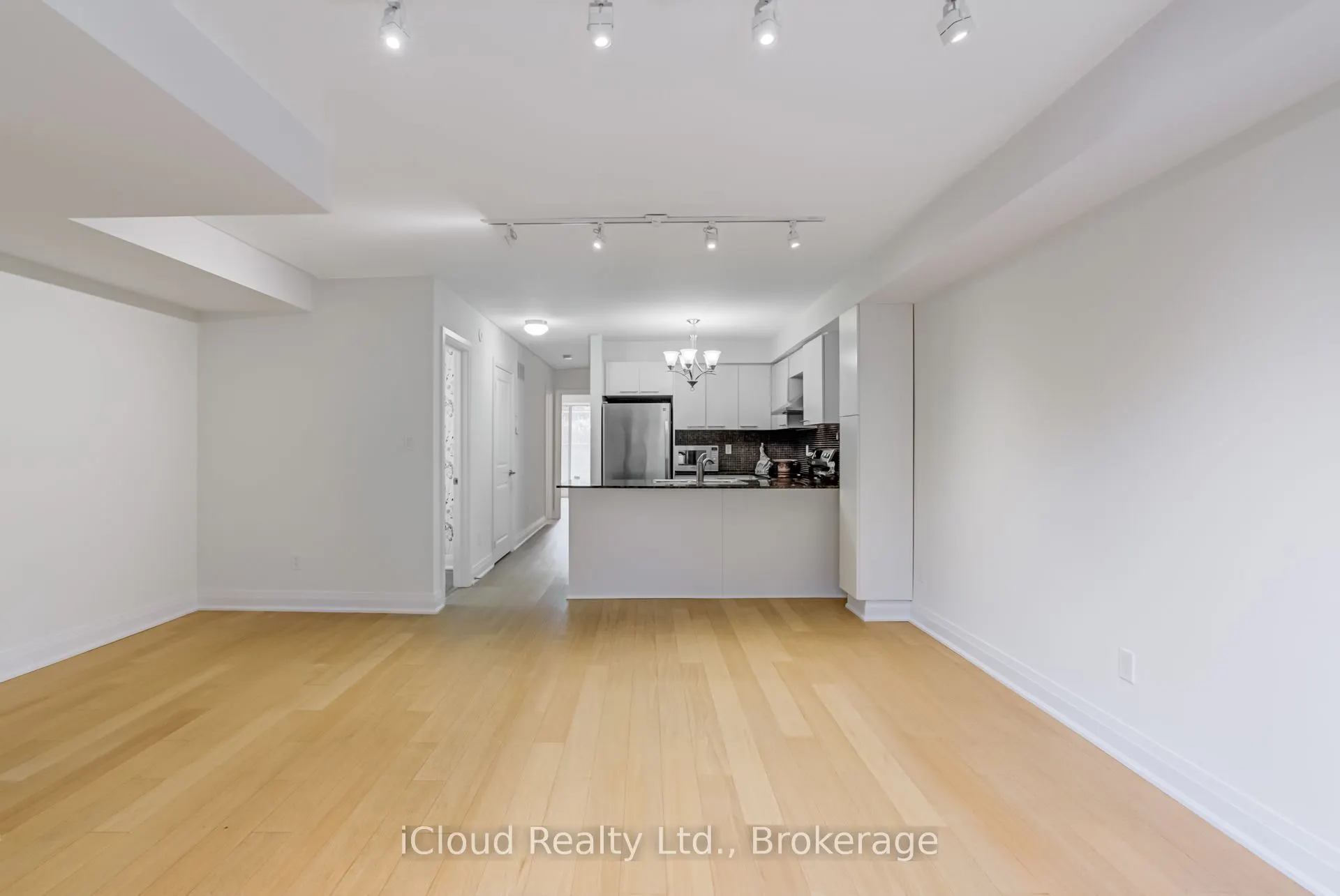 320 John Street, #108