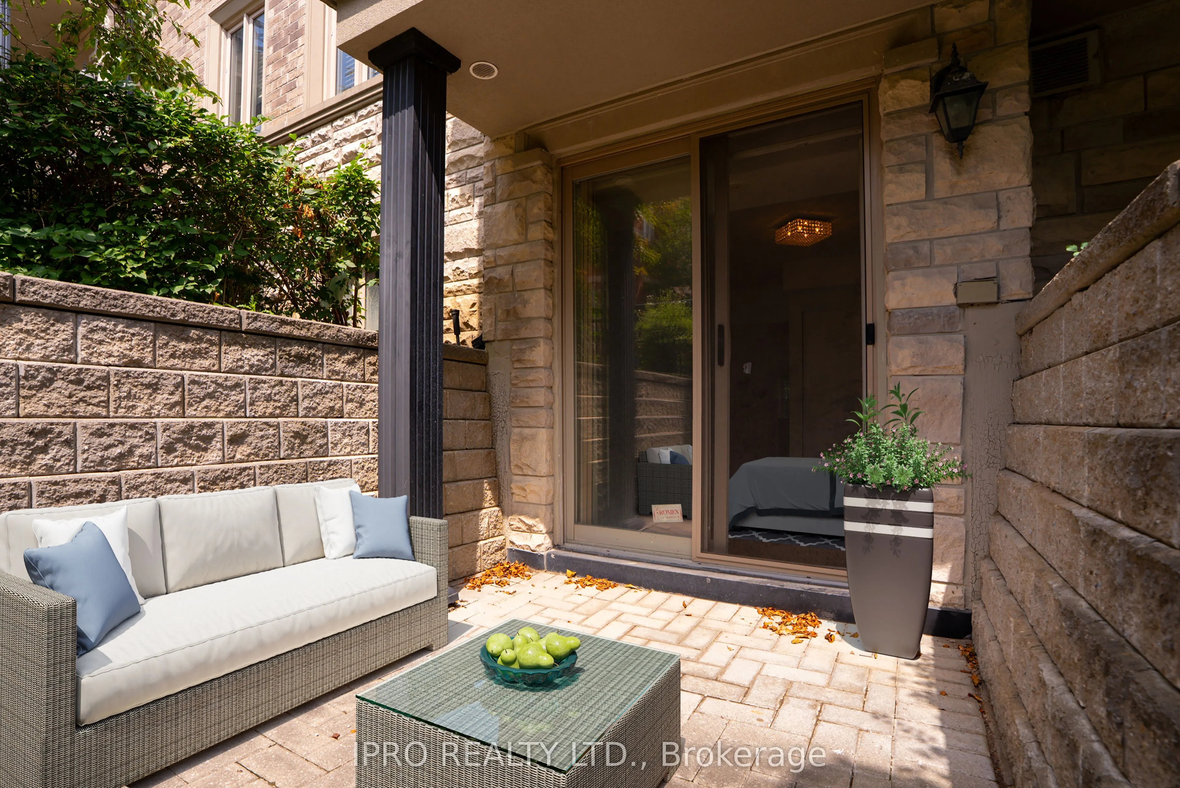 320 John Street, #108