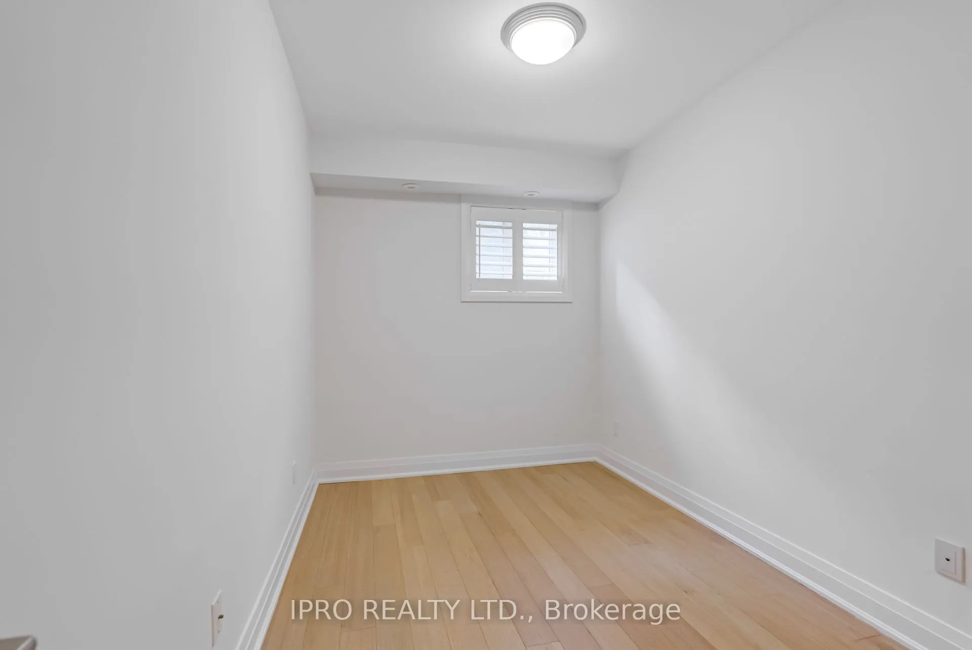 320 John Street, #108